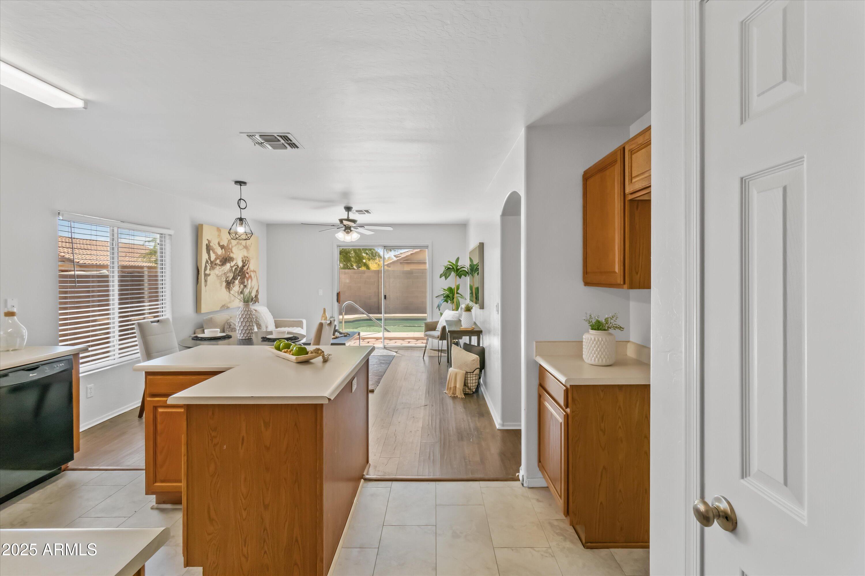 11921 W Bloomfield Road