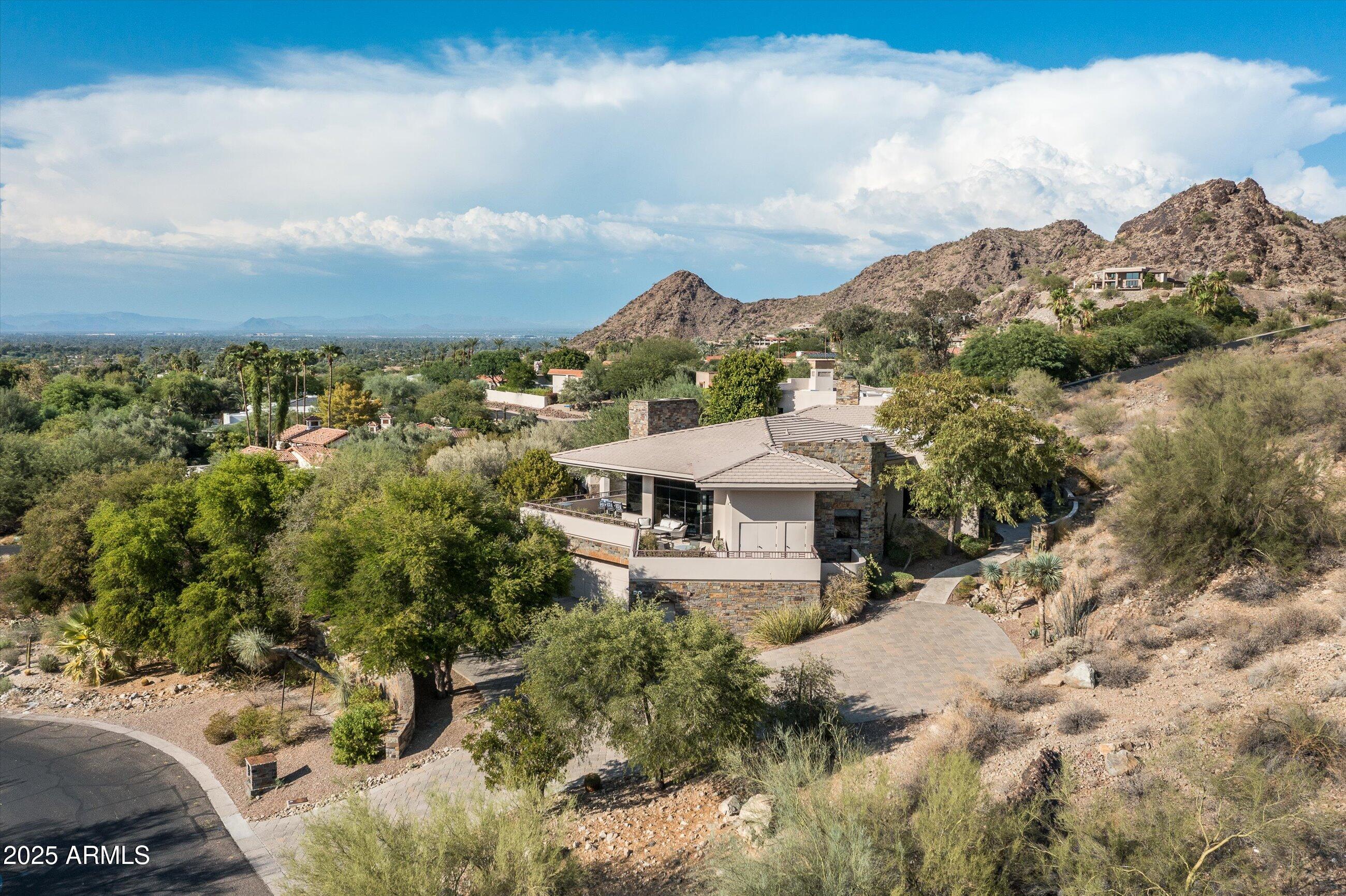 7451 N Las Brisas Lane