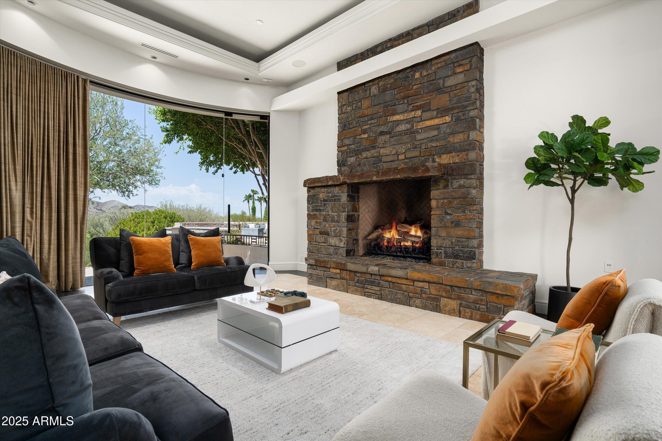 7451 N Las Brisas Lane