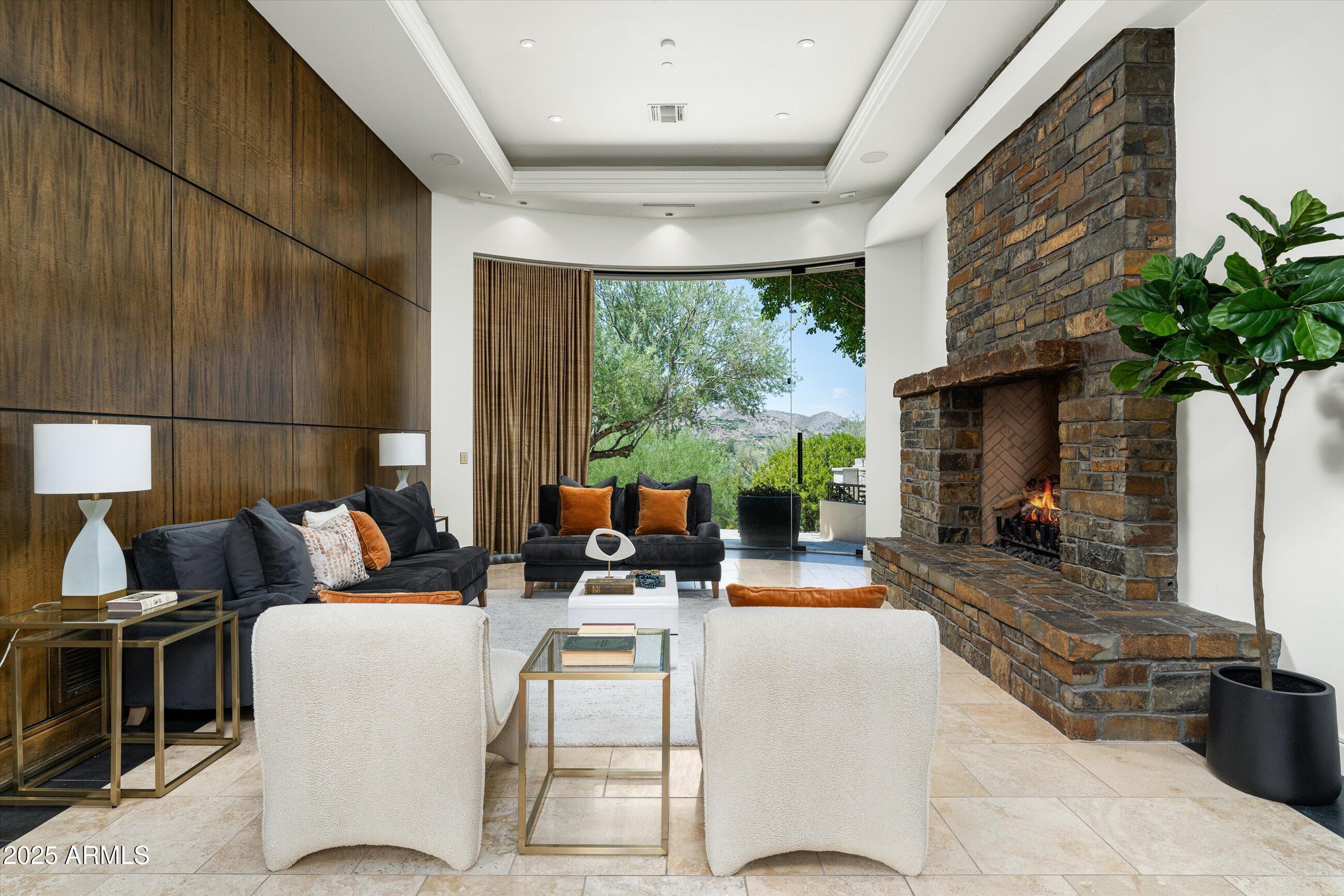 7451 N Las Brisas Lane