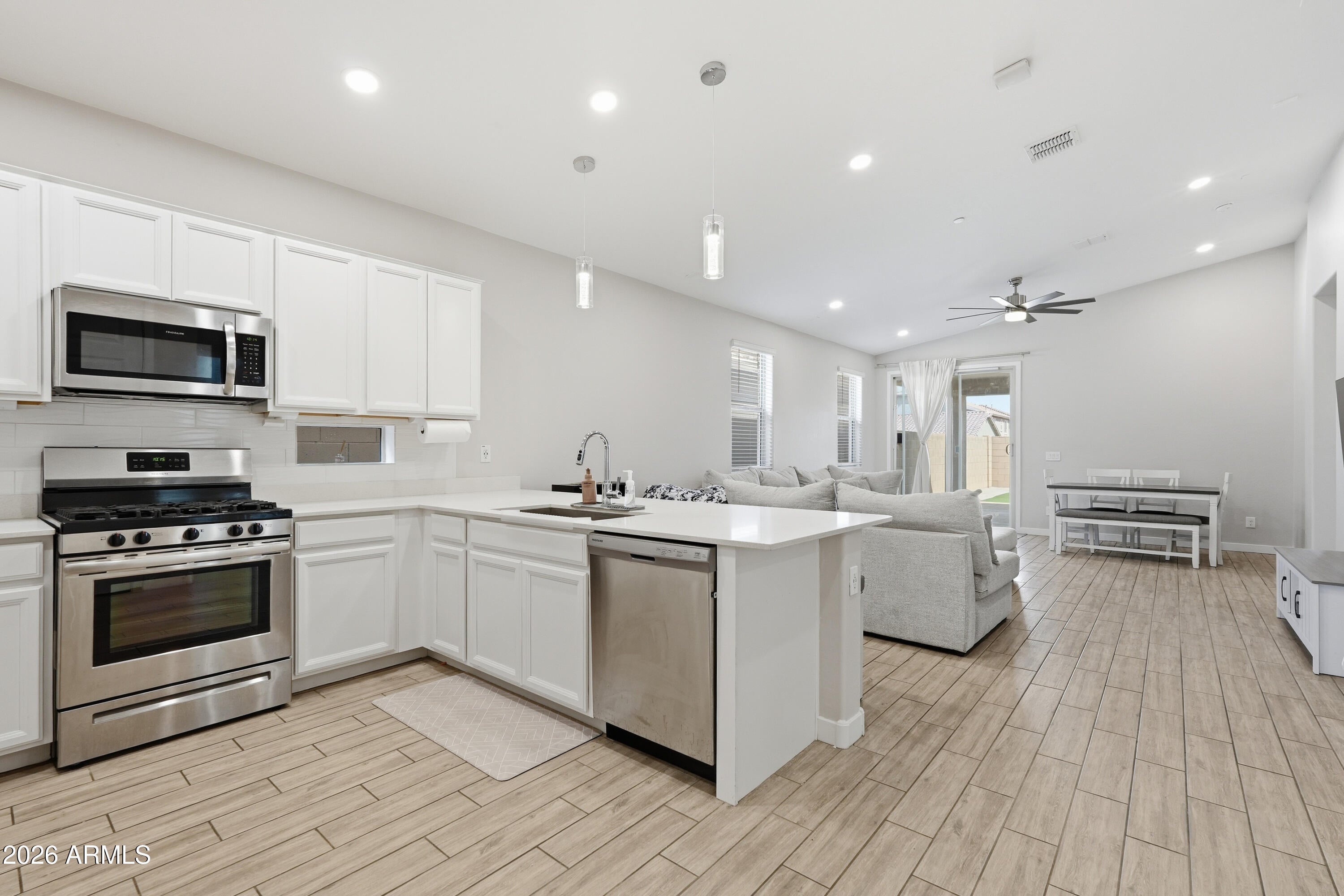 9606 E TESLA Avenue