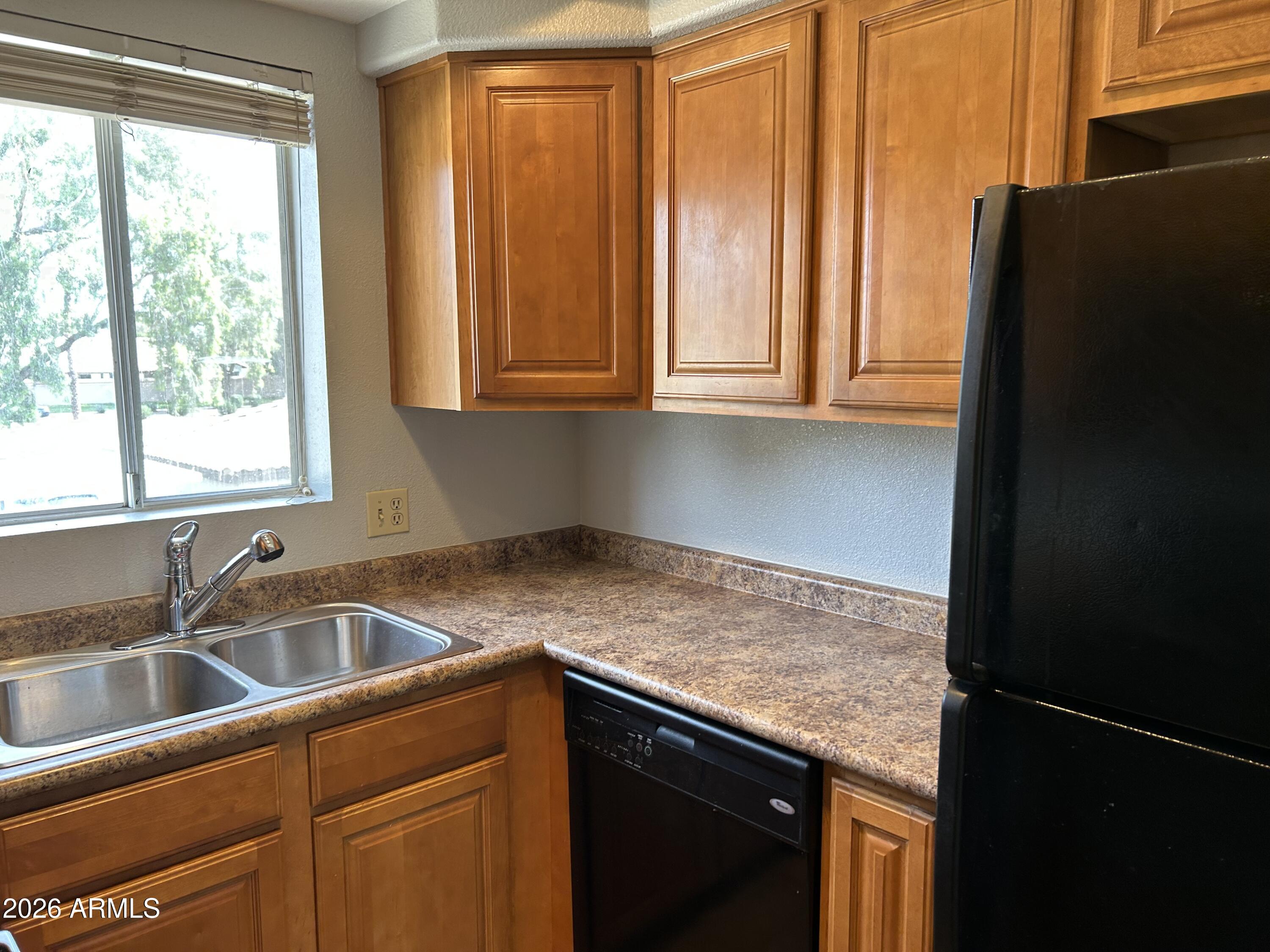 1825 W RAY Road 2024