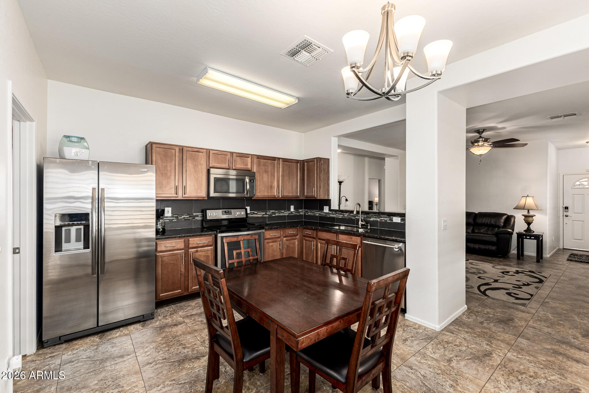 8517 E LINDNER Avenue