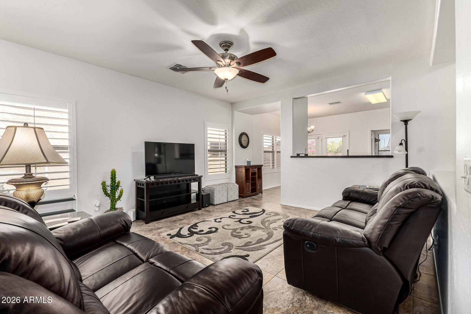 8517 E LINDNER Avenue