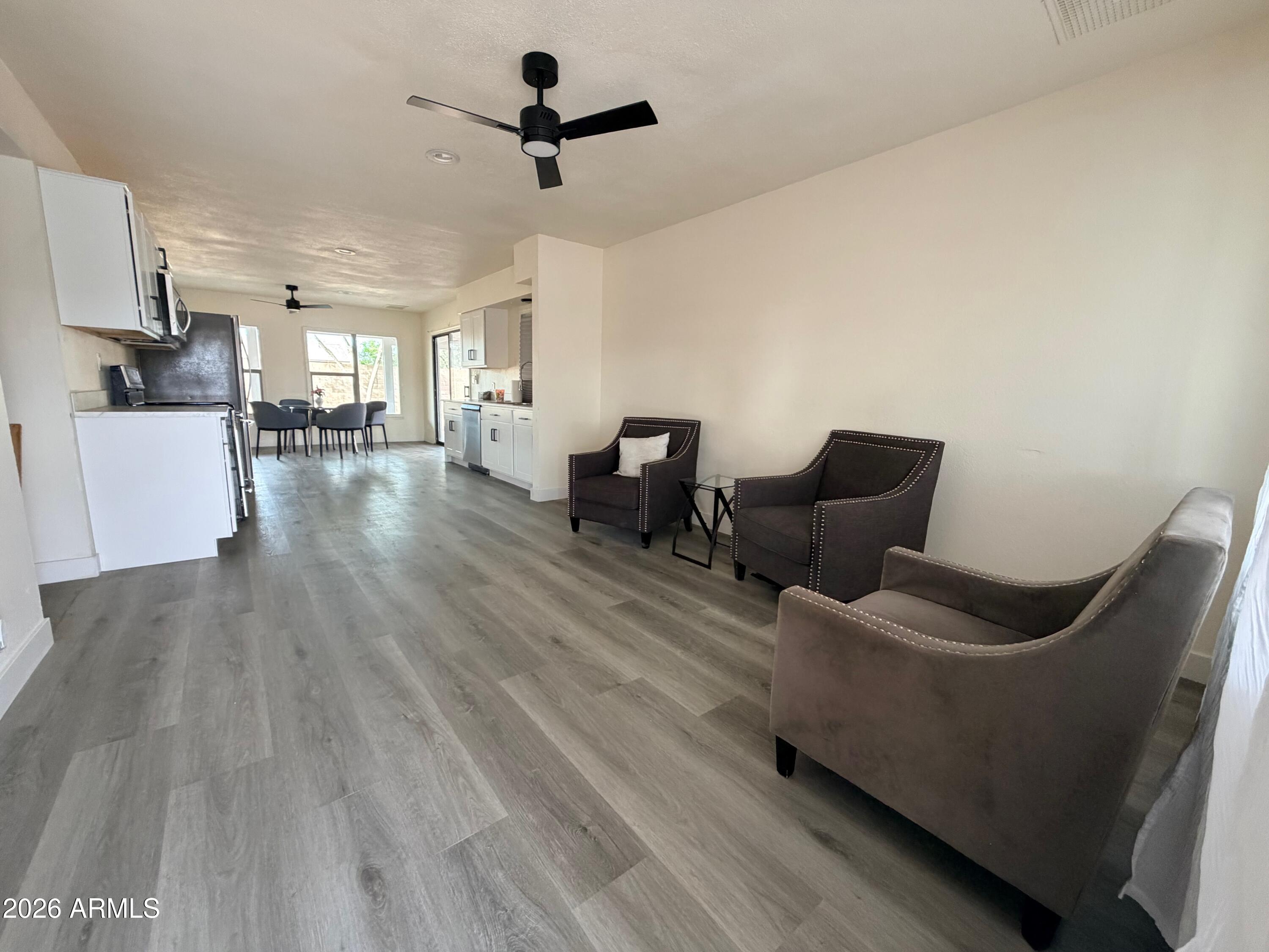 4216 W HUBBELL Street