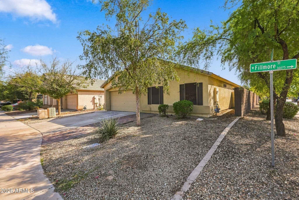 Photo of 16671 W Fillmore Street, Goodyear, AZ 85338 (MLS # 7090310)