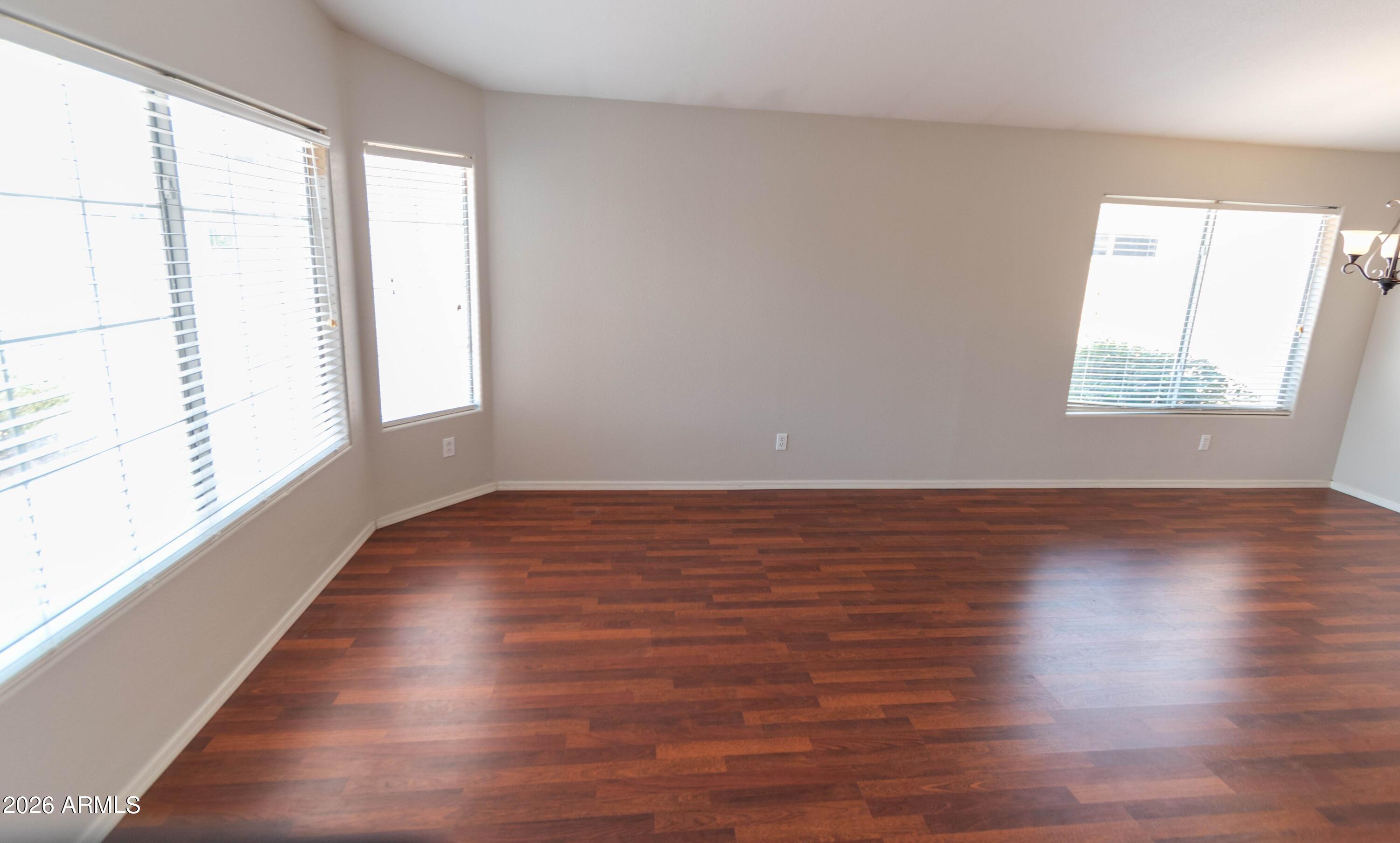 449 N WINDSOR --