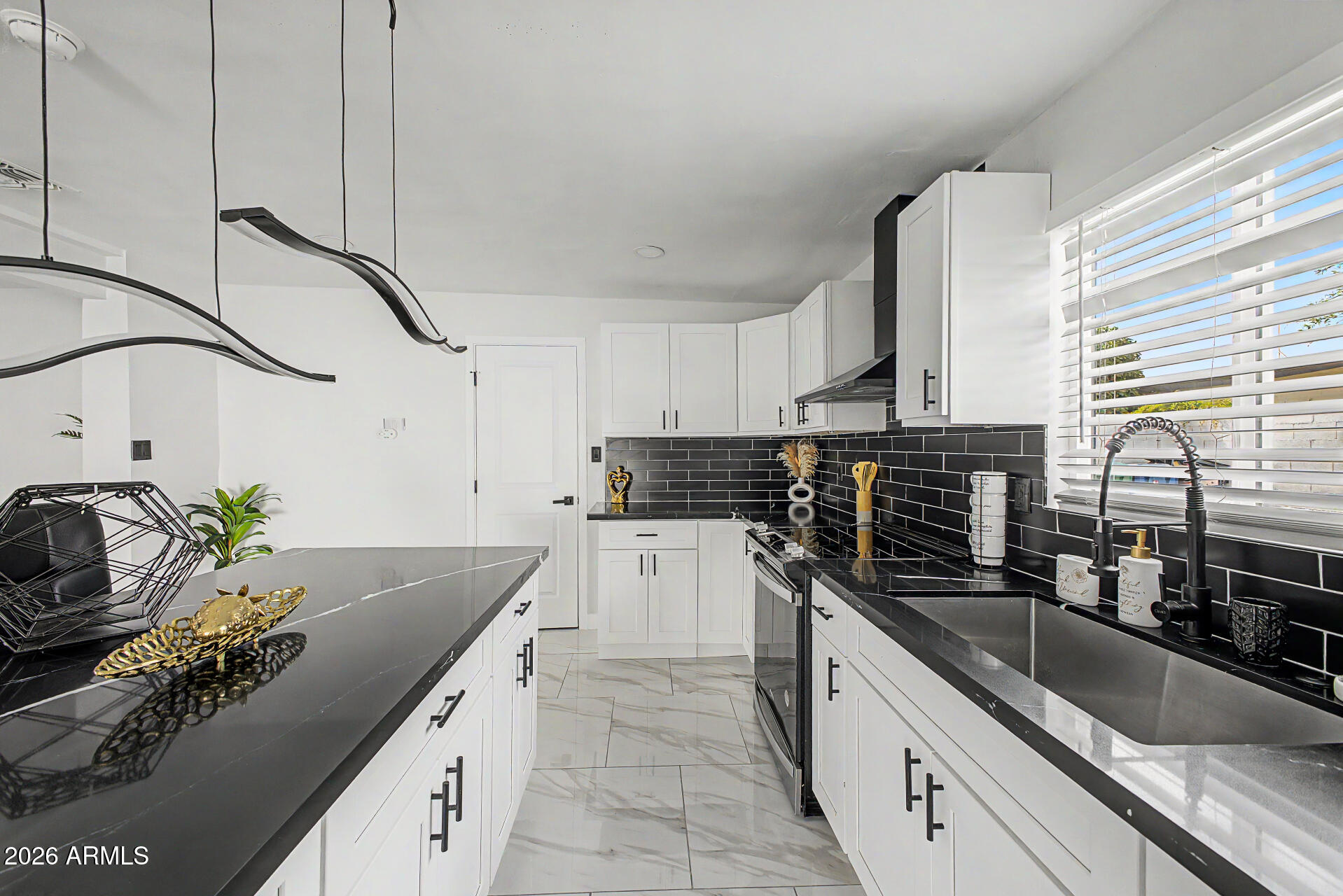ALMA ESTS 5 LOTS 319-336 372-407 430-447 - Residential