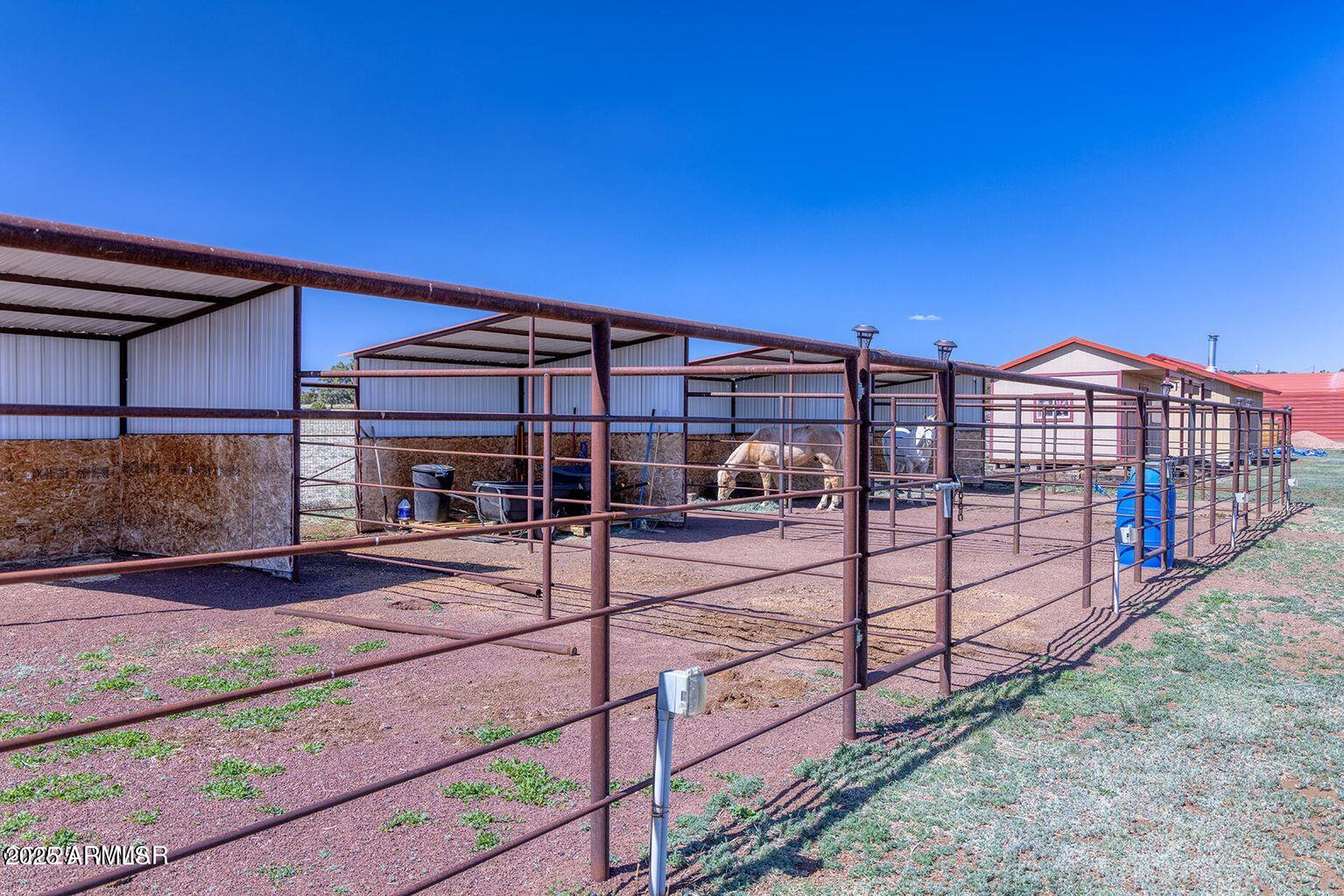 18 N COUNTY ROAD N3207 --