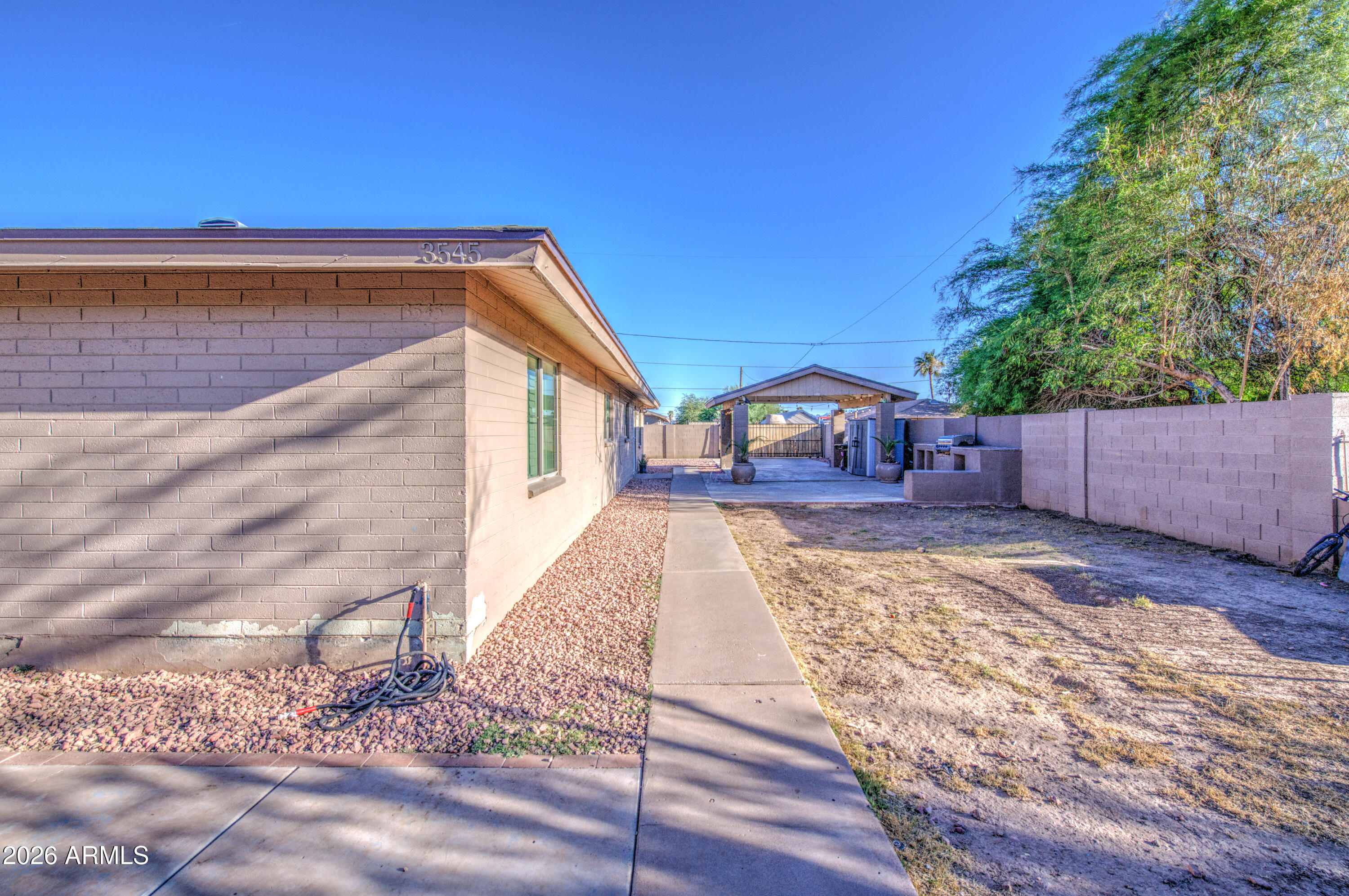 3545 W TONTO Street