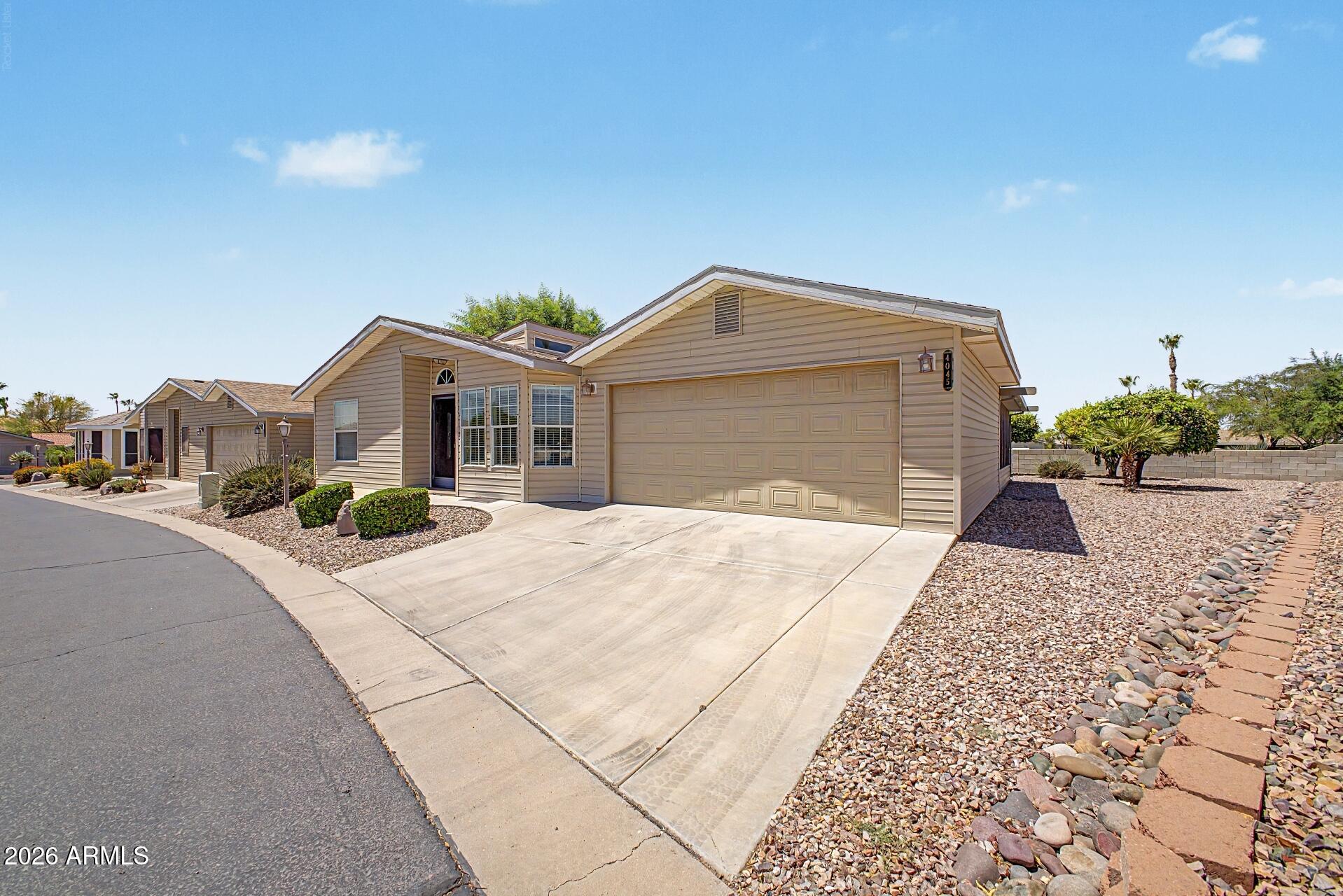 3301 S GOLDFIELD Road 4045