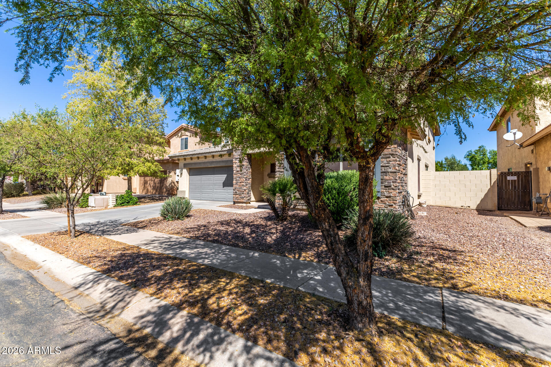 16722 W LARIAT Lane