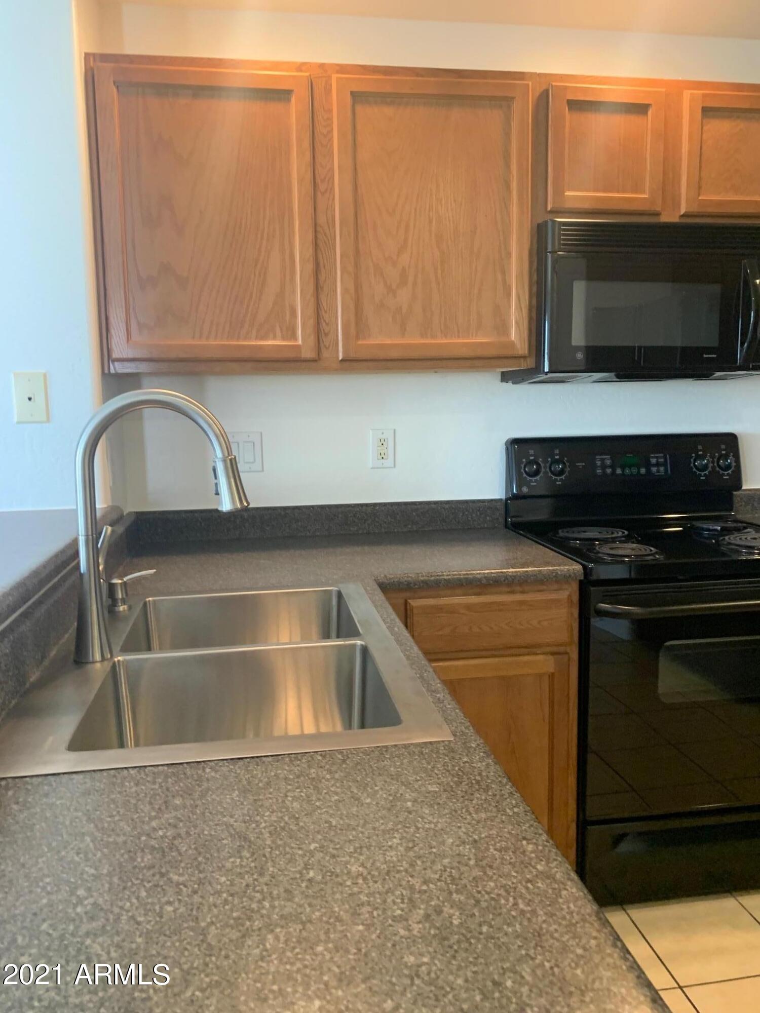 20121 N 76th Street Unit 2009
