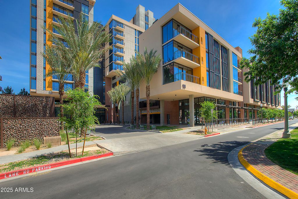 Photo of 100 W Portland Street #404, Phoenix, AZ 85003 (MLS # 6908894)