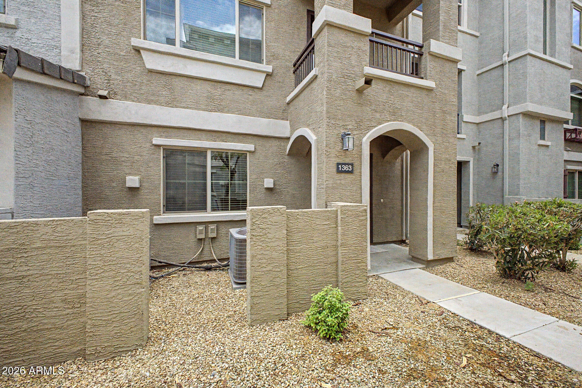 2150 W Alameda Road N 1363