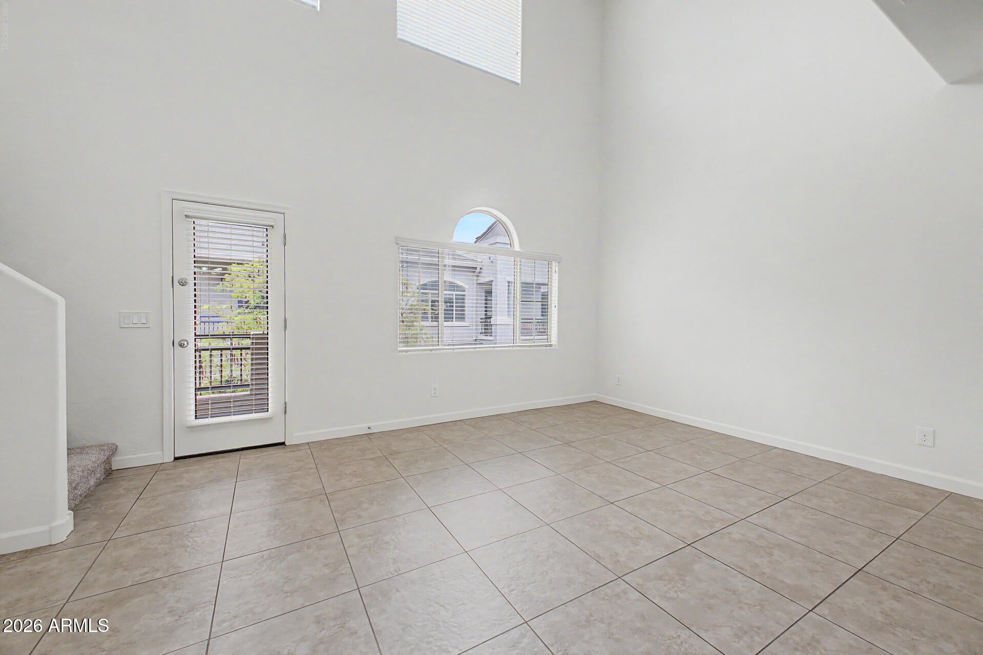 2150 W Alameda Road N 1363