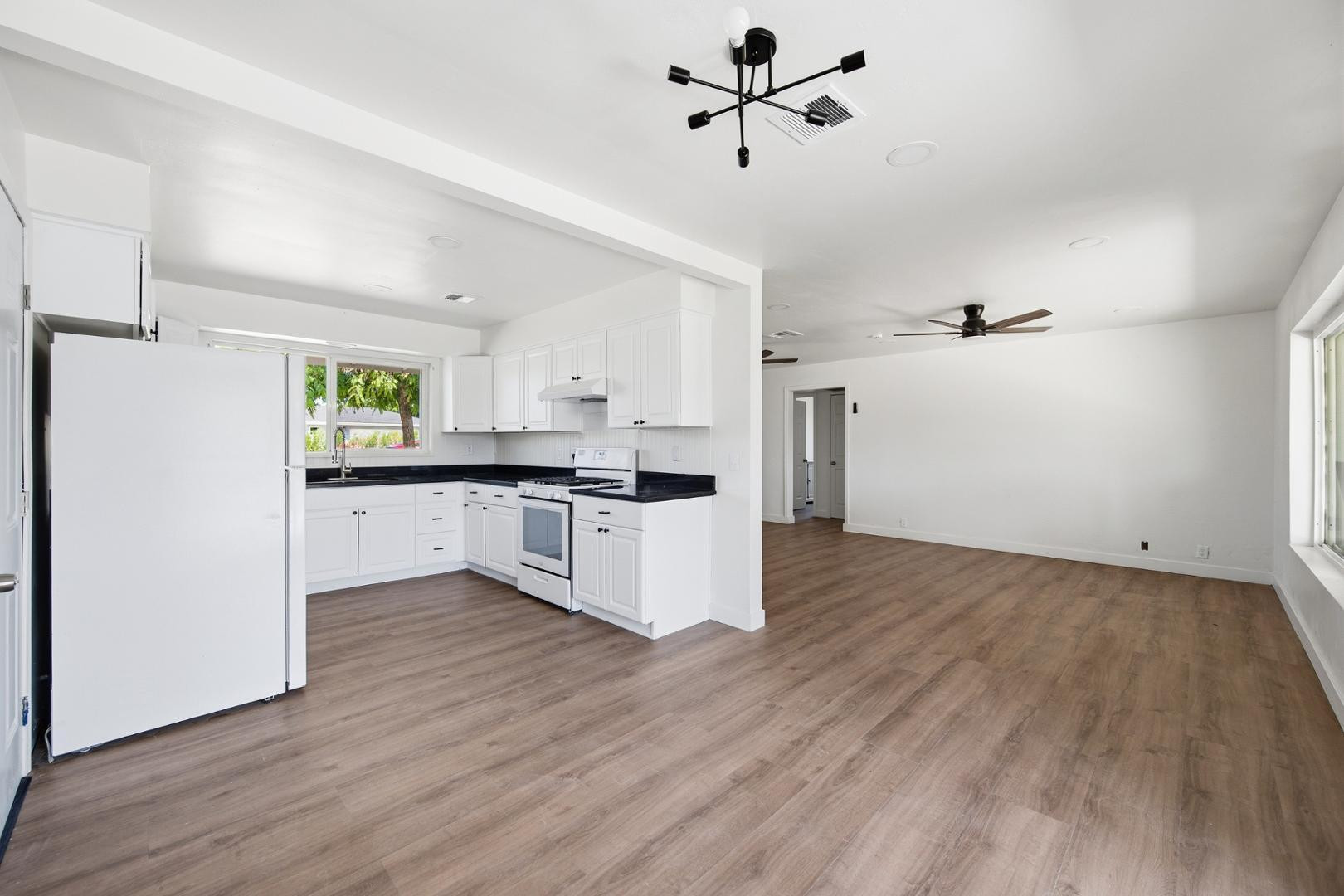 2558 N 40th Street
