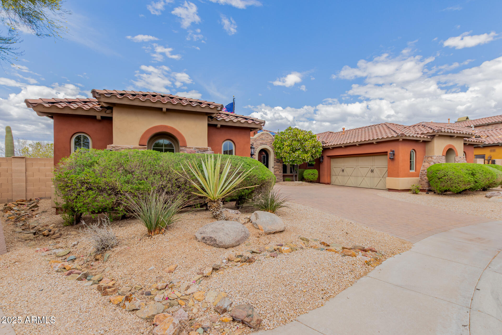 3816 E EXPEDITION Way