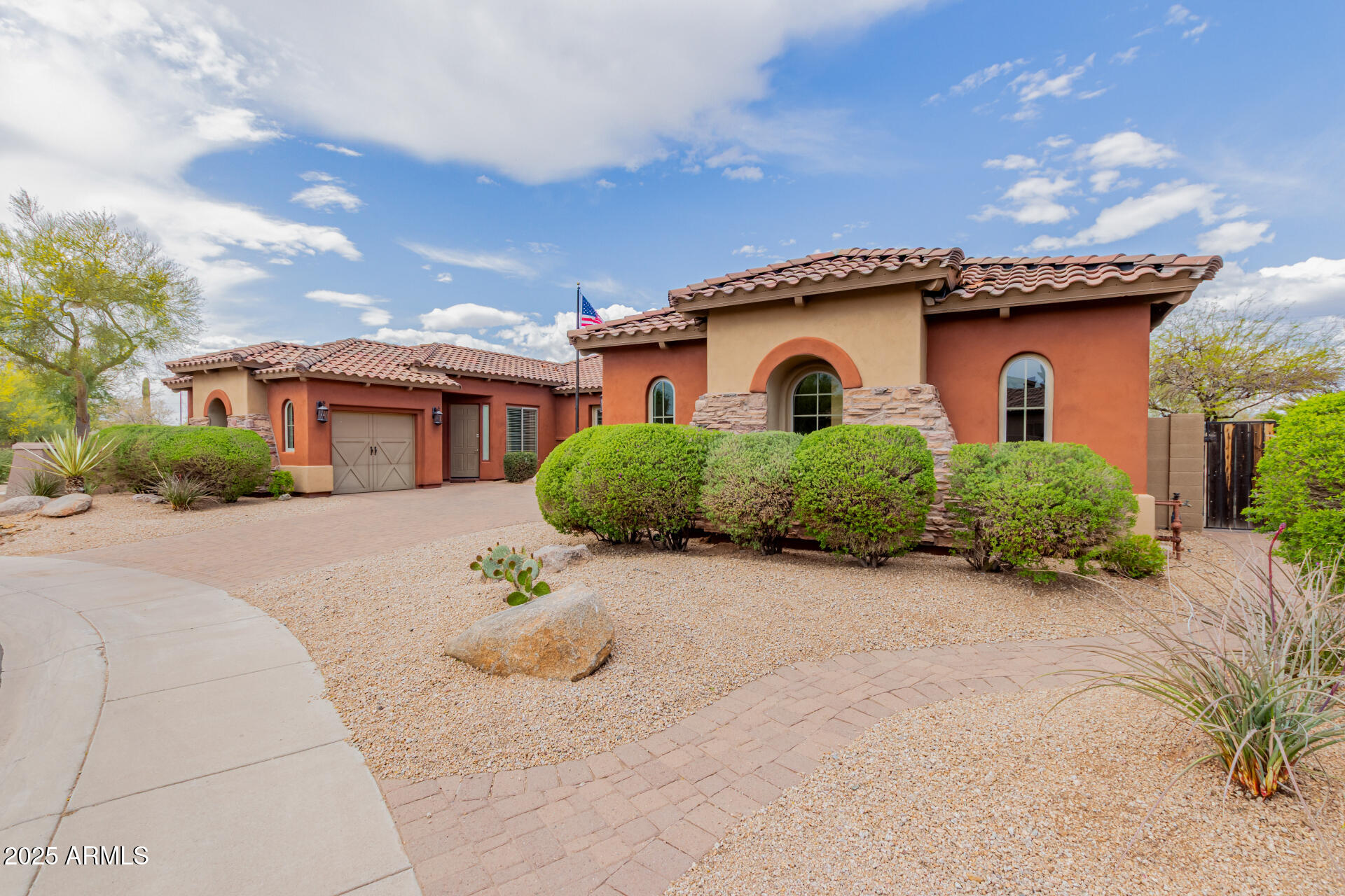 3816 E EXPEDITION Way