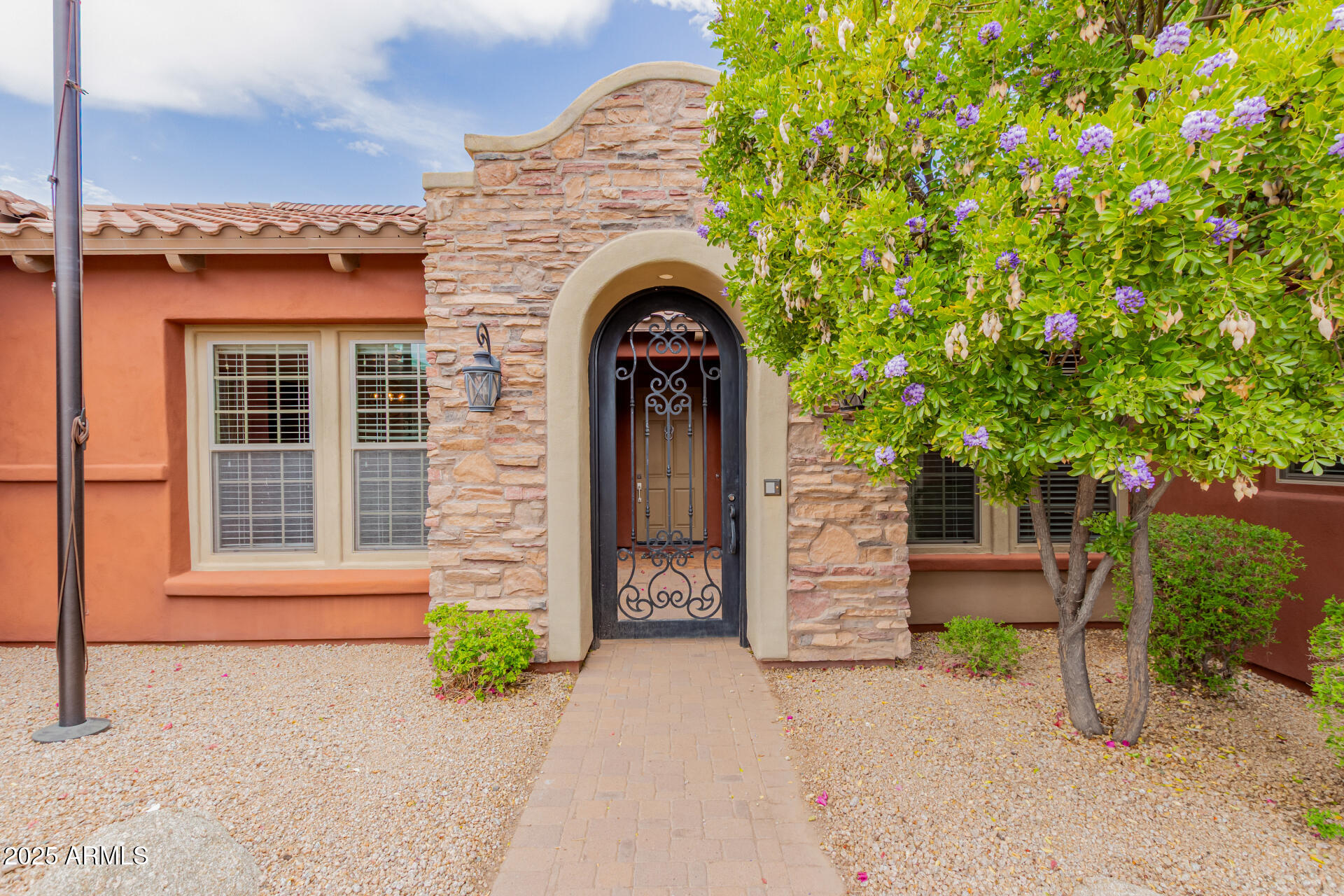 3816 E EXPEDITION Way