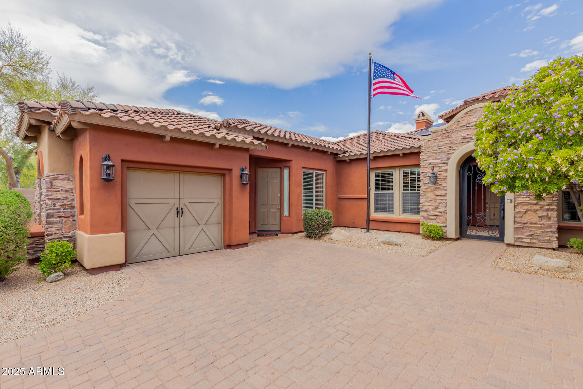 3816 E EXPEDITION Way