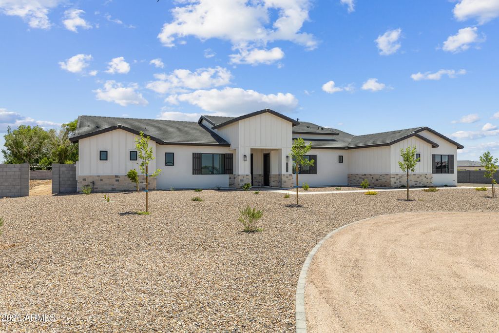Photo of 27319 N Bryce Street, Queen Creek, AZ 85144 (MLS # 7043262)
