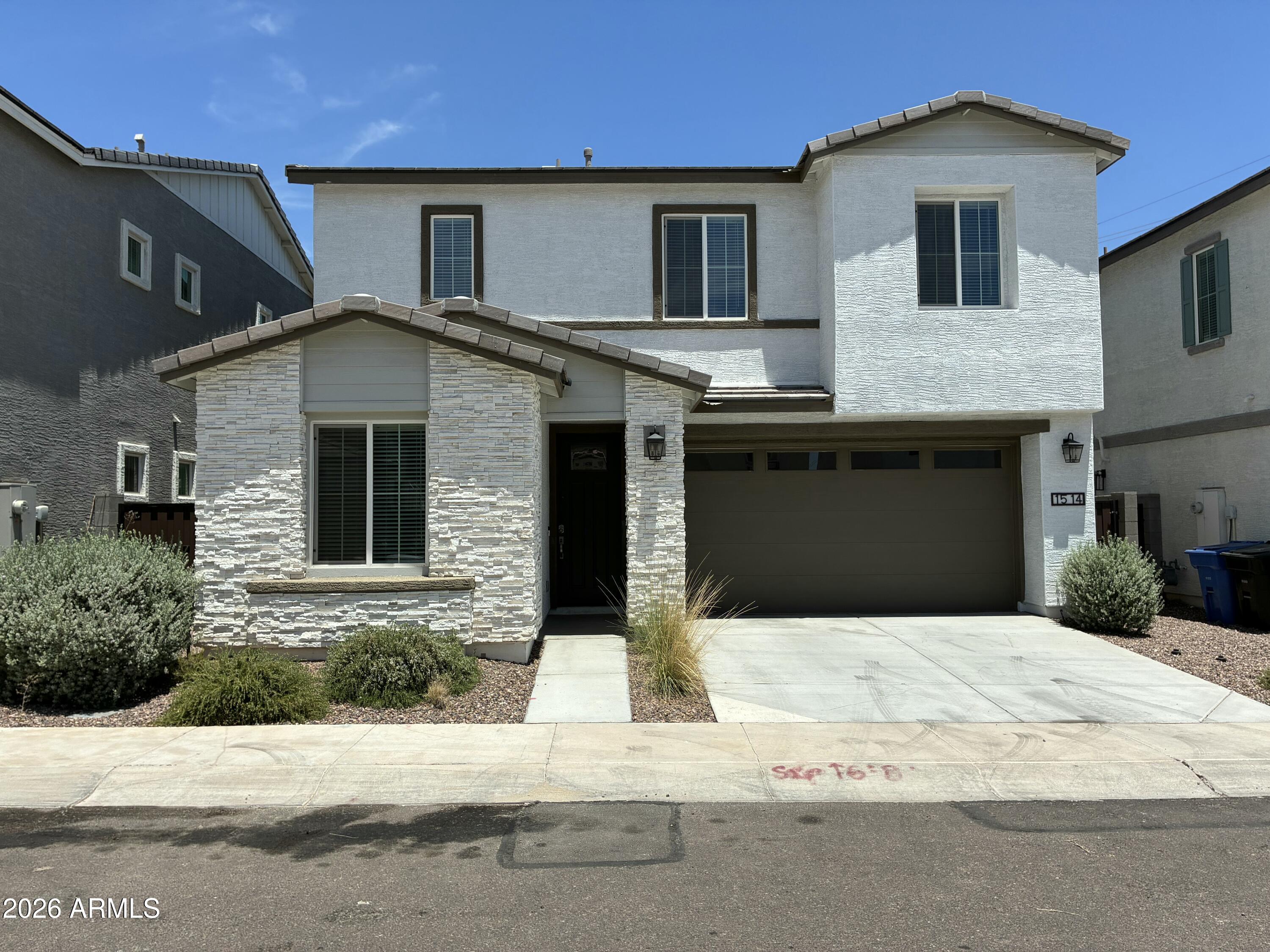 1514 W SIERRA VISTA Drive