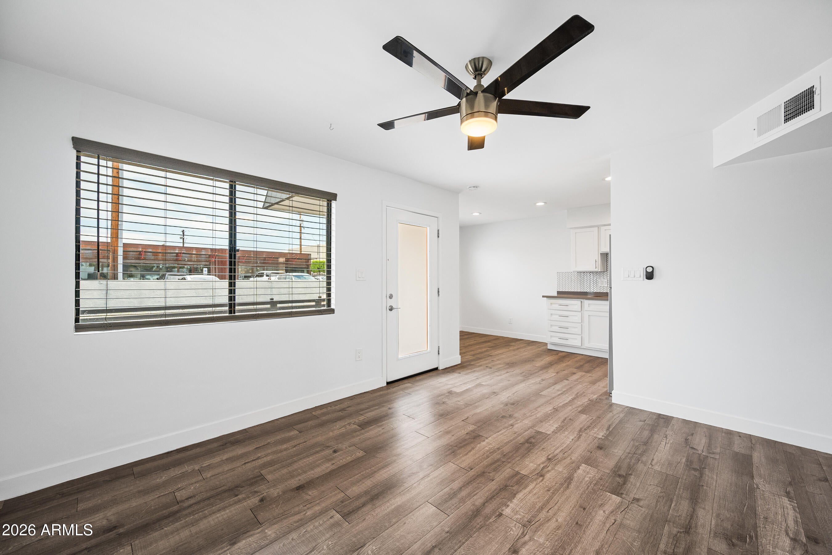 3131 E FAIRMOUNT Avenue # 3135