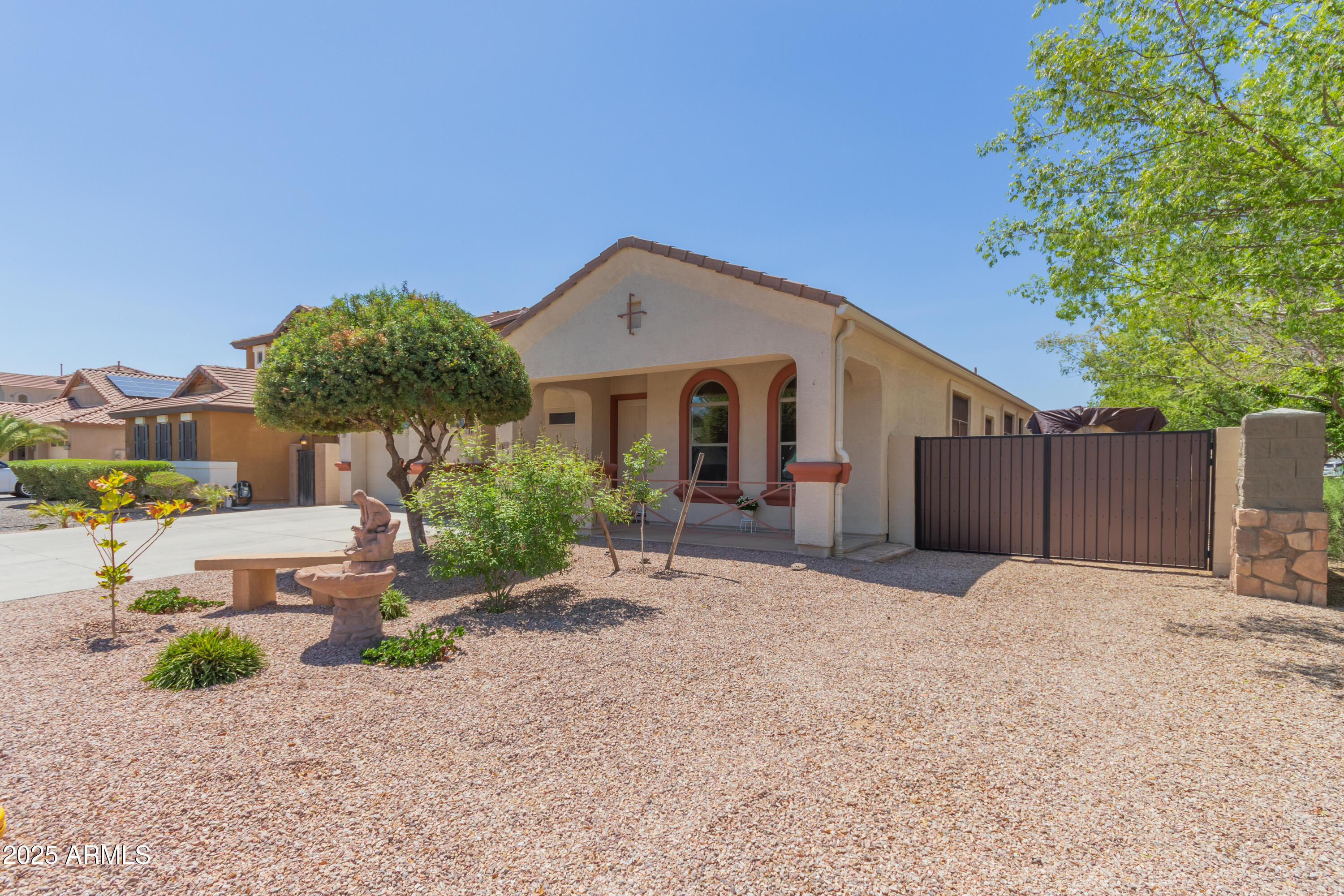 5513 E HELIOS Drive
