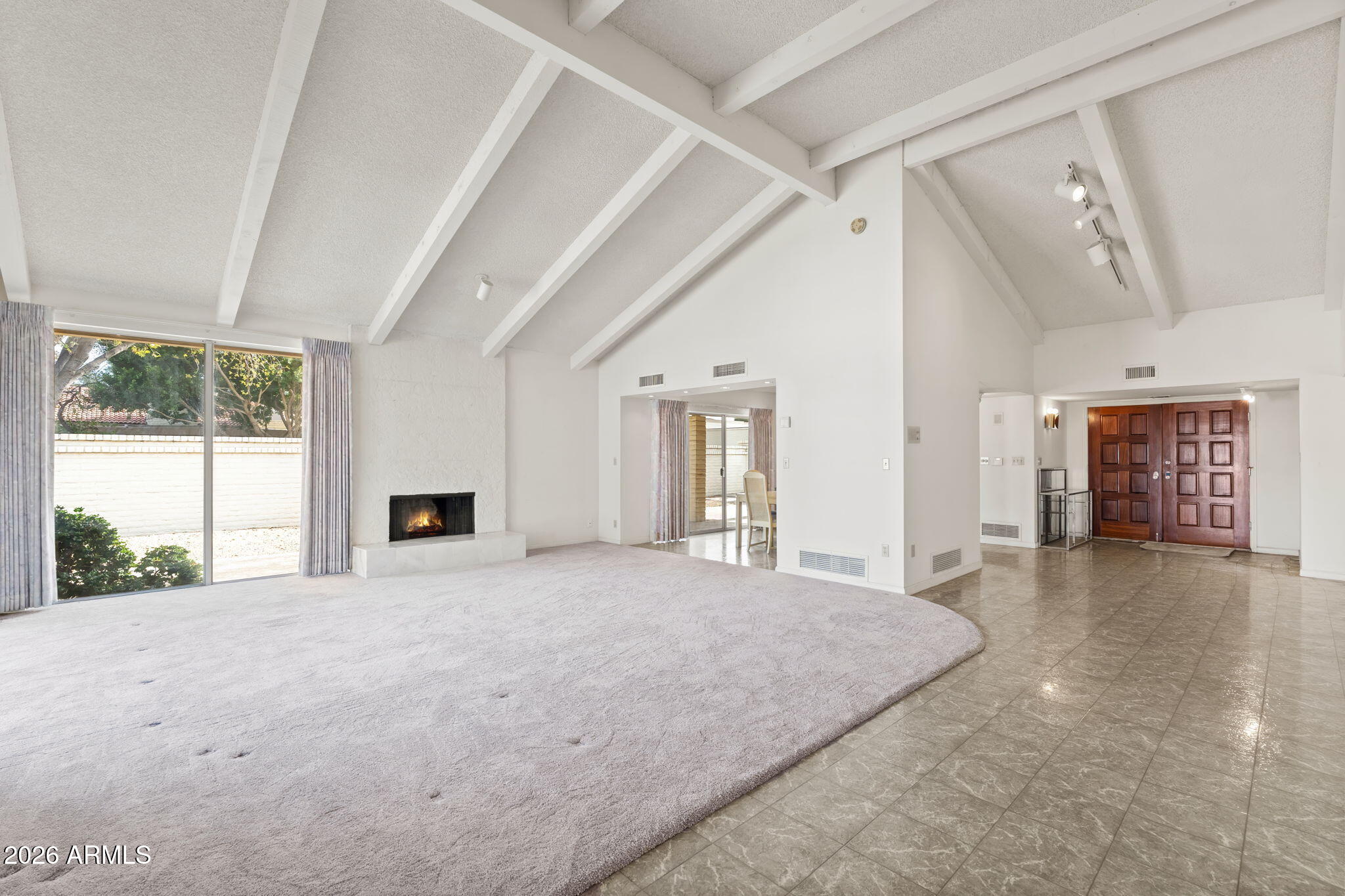 114 E SAN MIGUEL Avenue