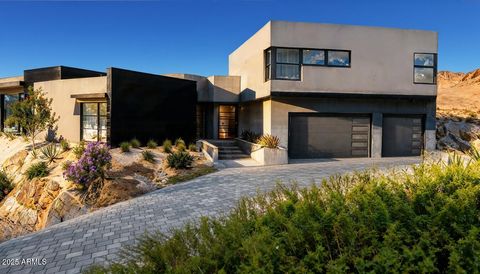 Photo of 7903 N 54th Place, Paradise Valley, AZ 85253 (MLS # 6962359)