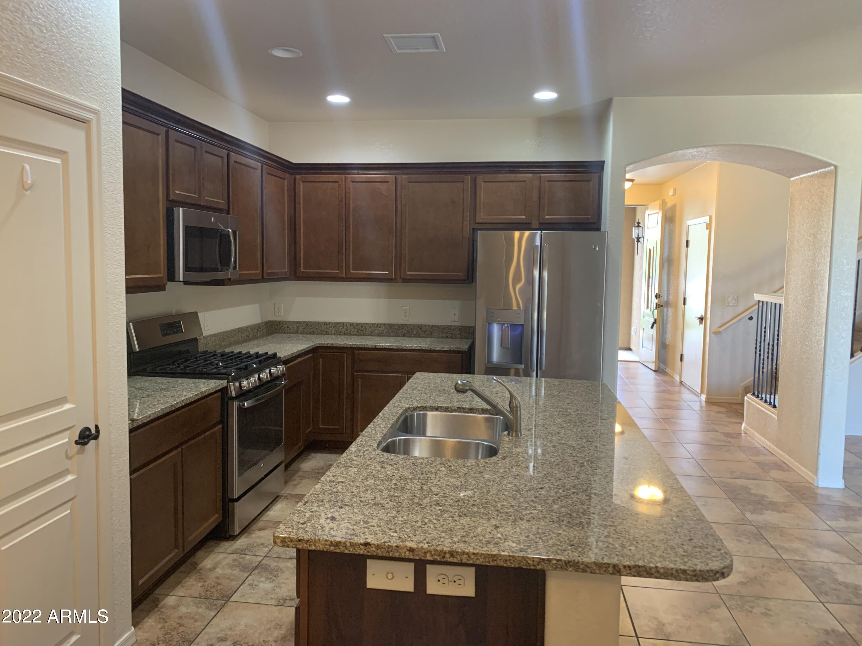 SUMMIT HEIGHTS - Residential Lease