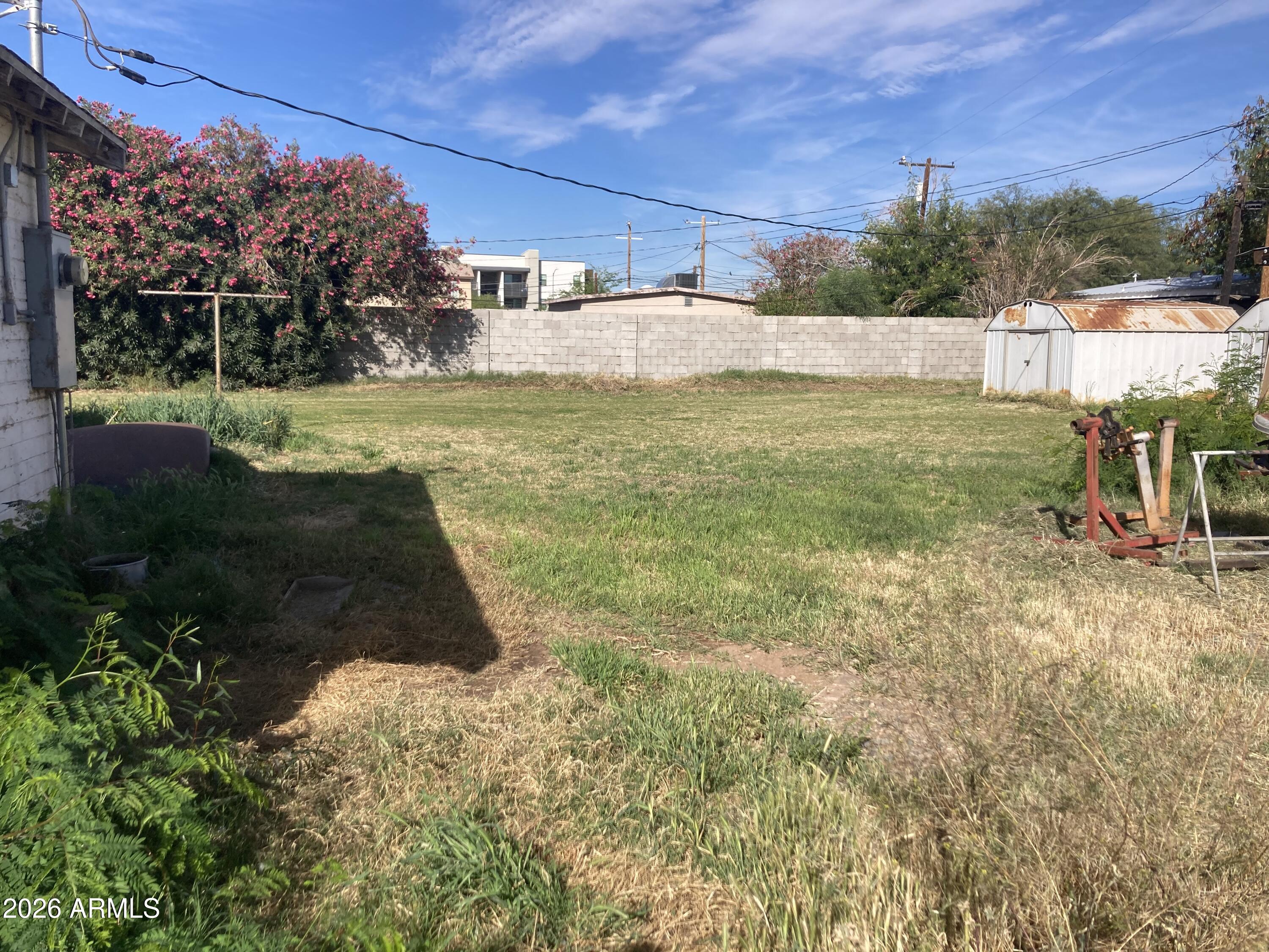 3722 E TAYLOR Street