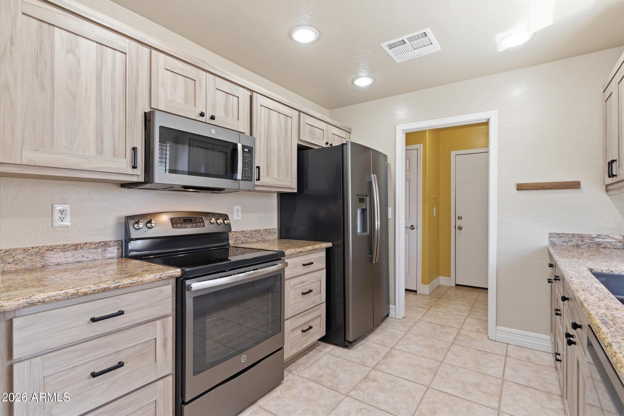 GOLDEN SPRINGS III - Residential