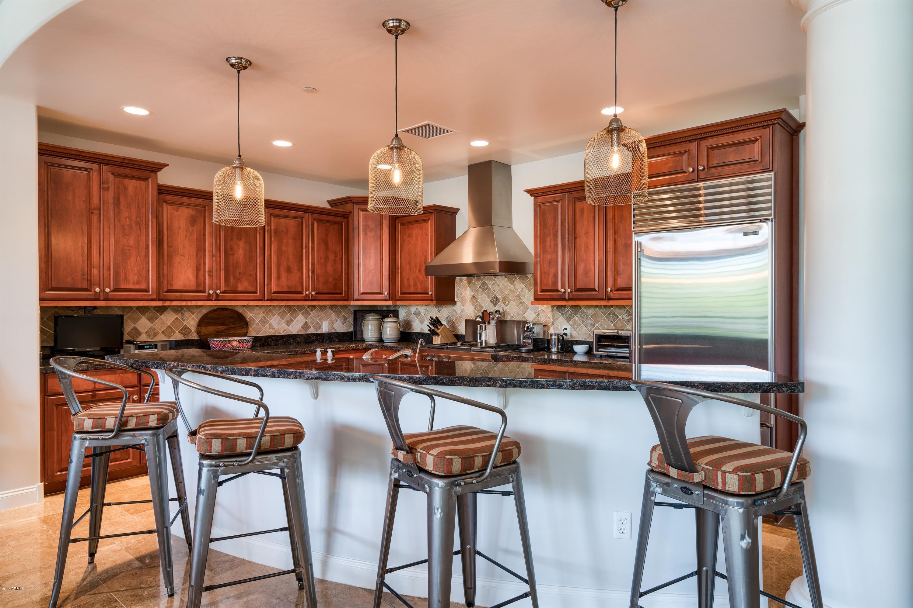 8 BILTMORE Estate 213