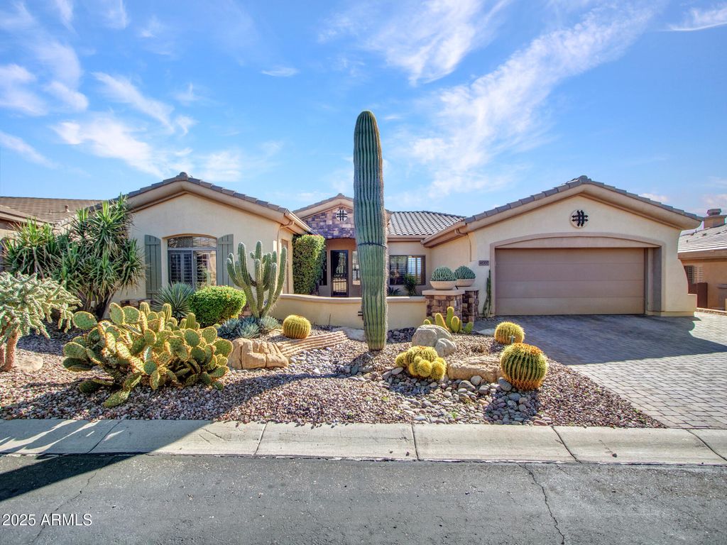 Photo of 41707 N Rolling Green Way N, Anthem, AZ 85086 (MLS # 6940839)