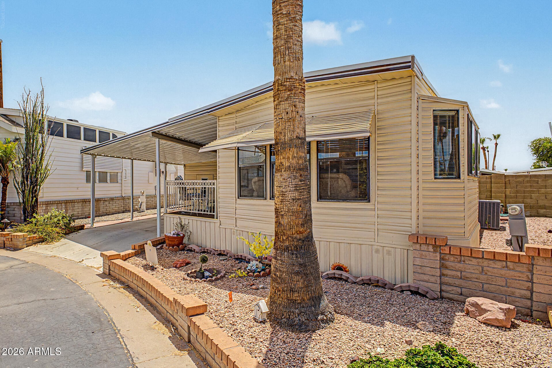 111 S GREENFIELD Road 87