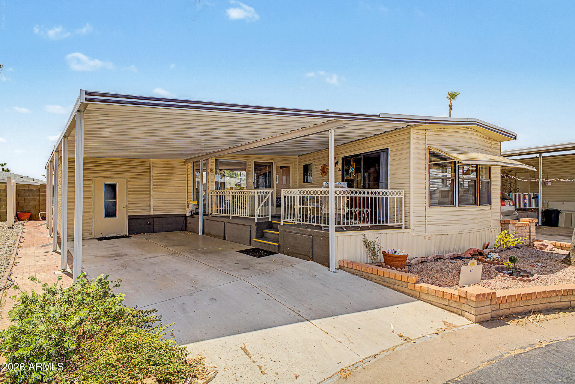 111 S GREENFIELD Road 87