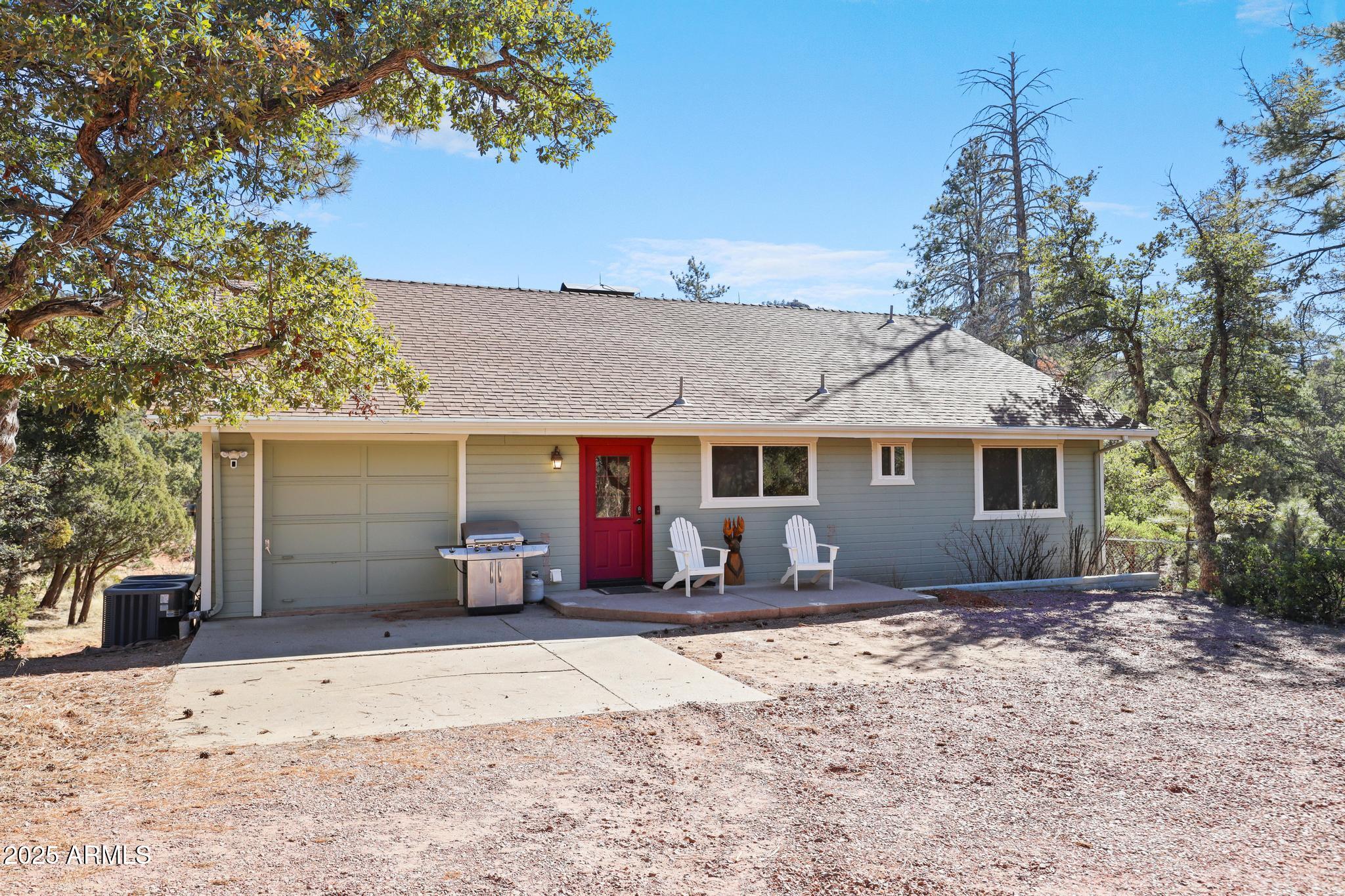 4744 N Charles Circle