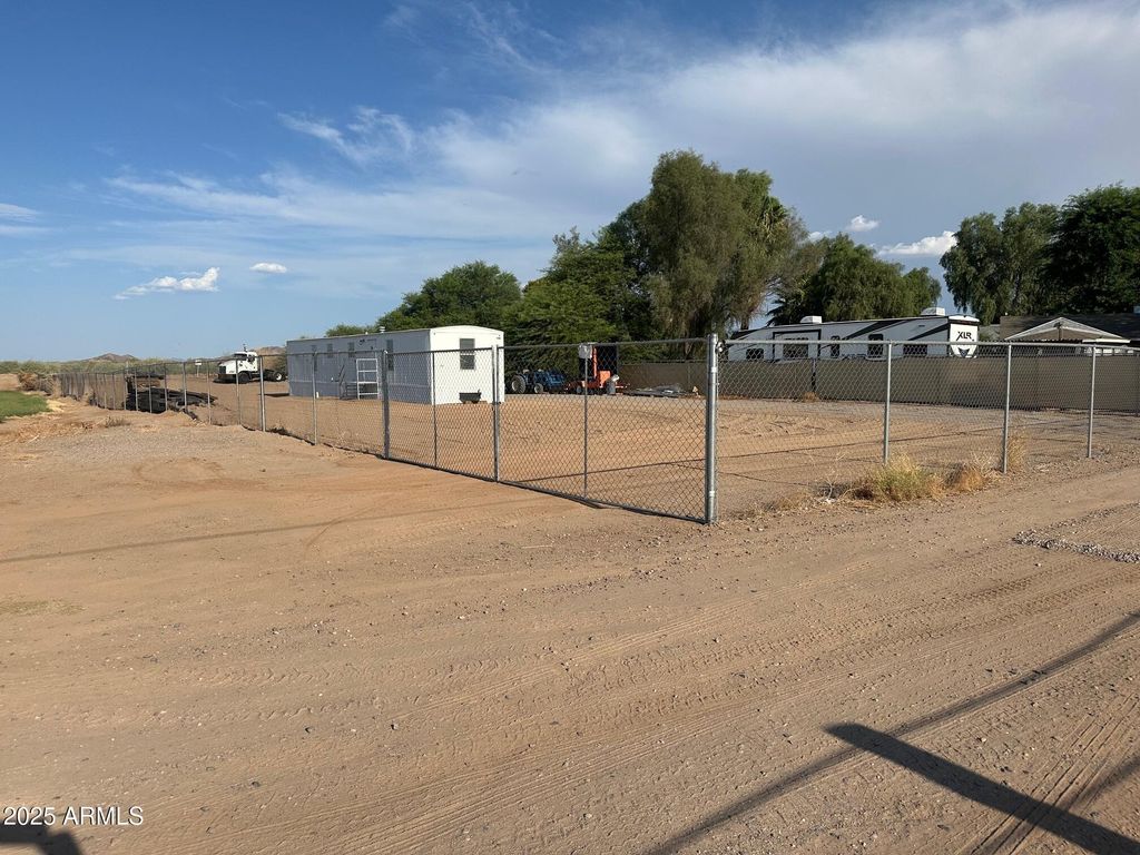 Photo of 6727 S Mc 85 Highway, Goodyear, AZ 85338 (MLS # 6909953)