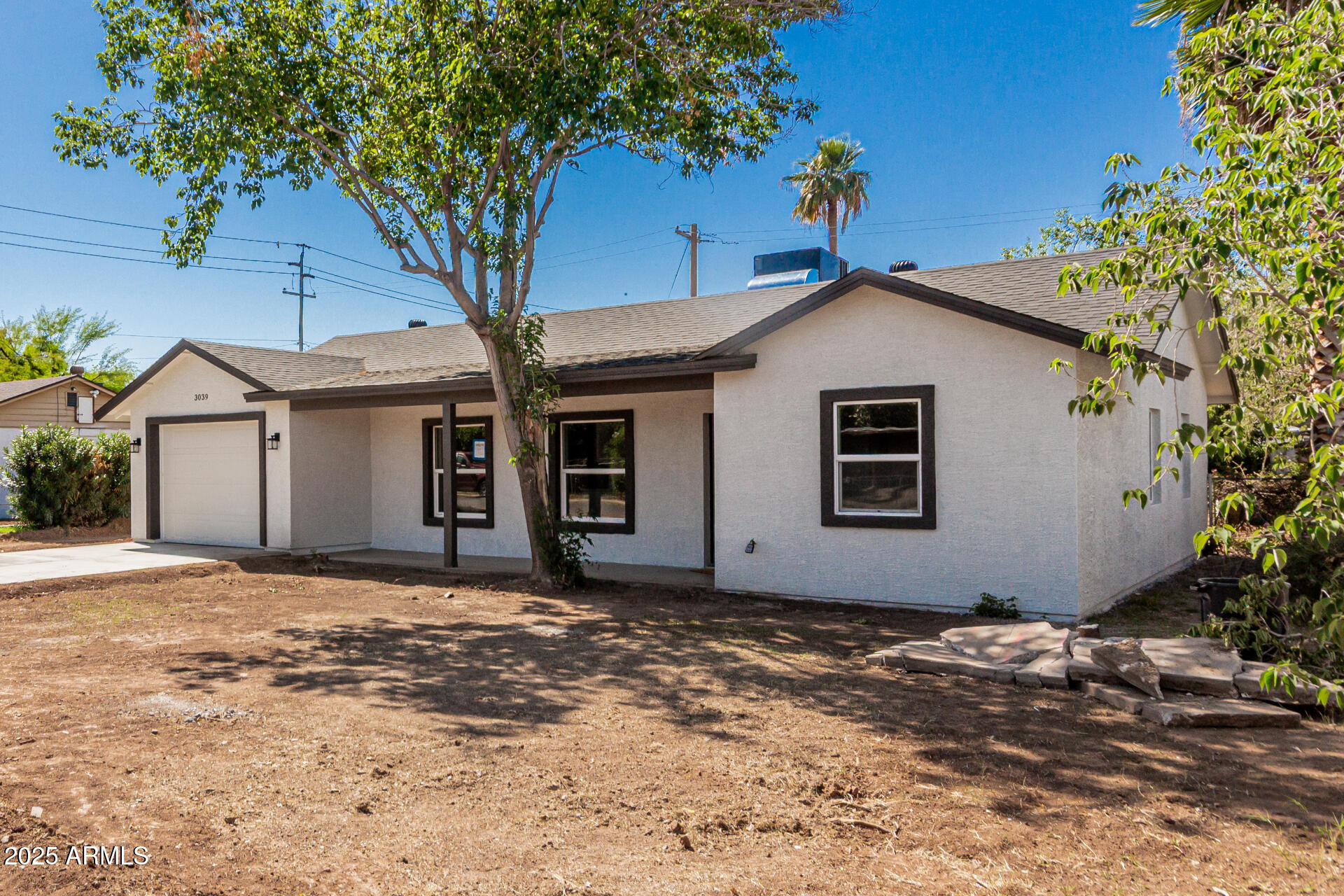 3039 E WILLETTA Street
