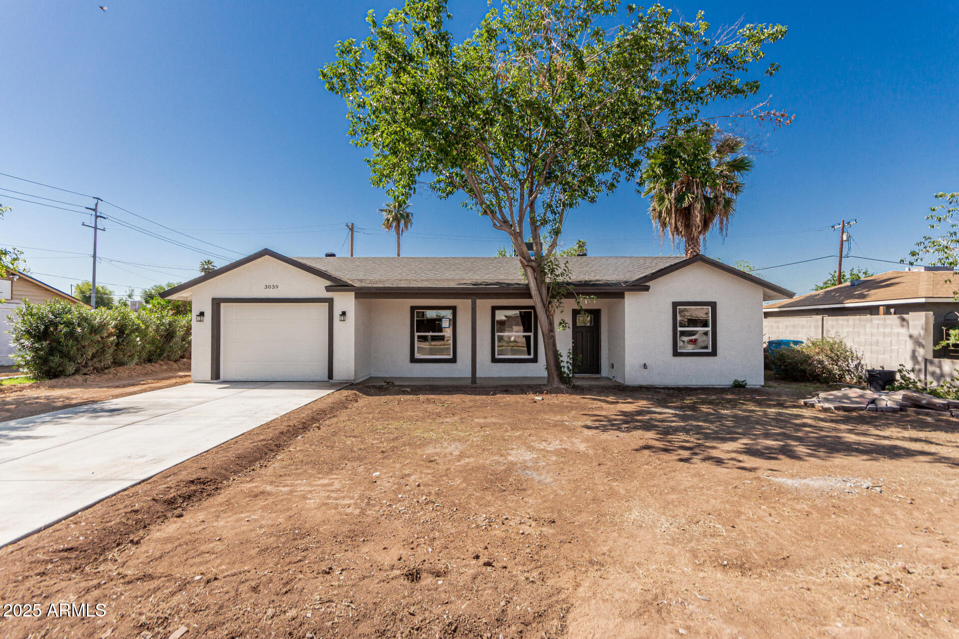 3039 E WILLETTA Street