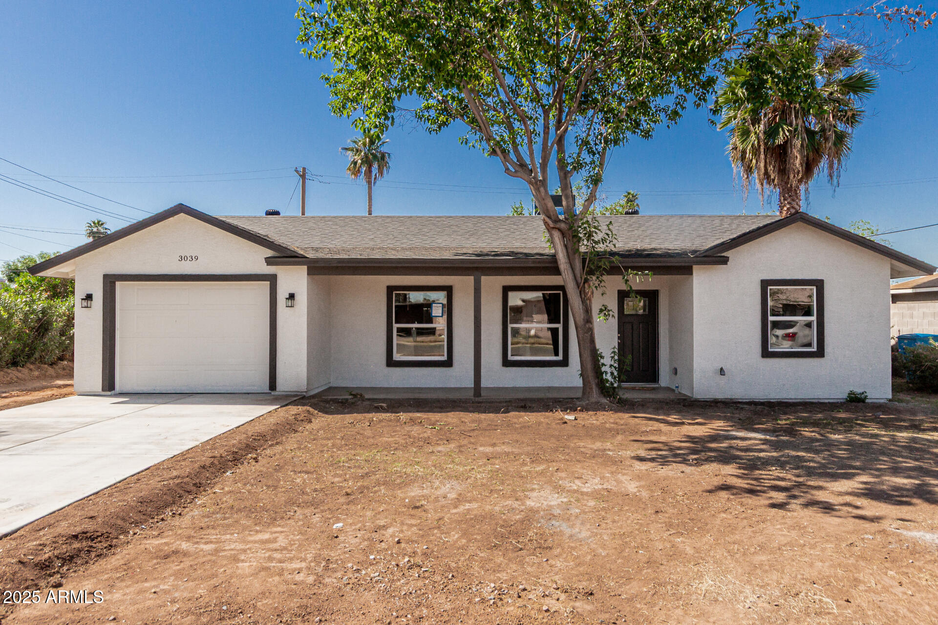 3039 E WILLETTA Street