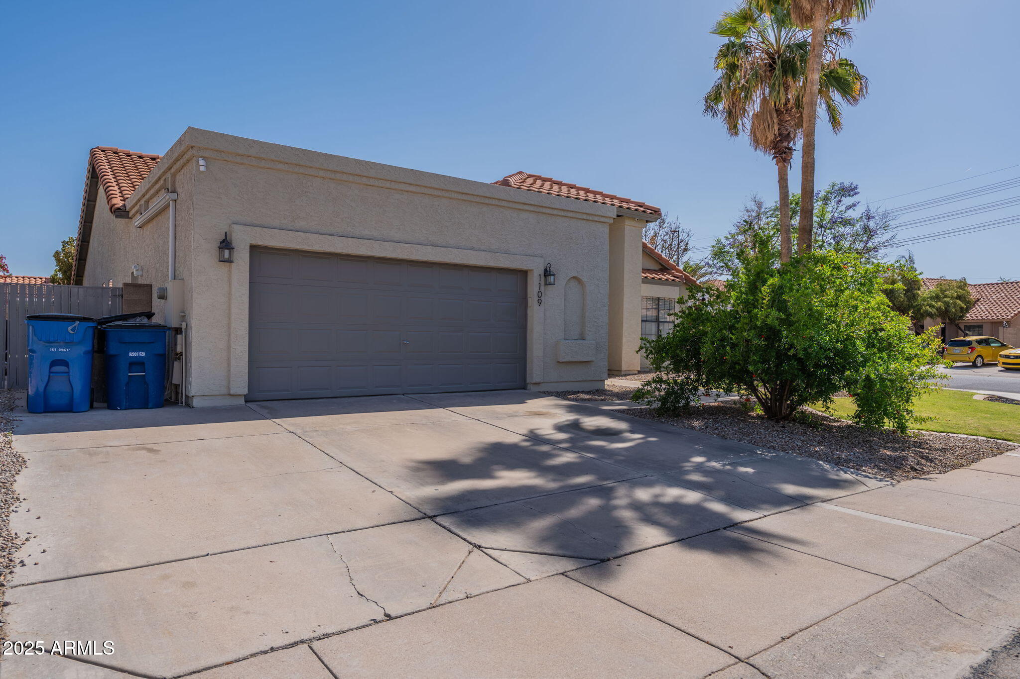 1109 E SAN PEDRO Avenue