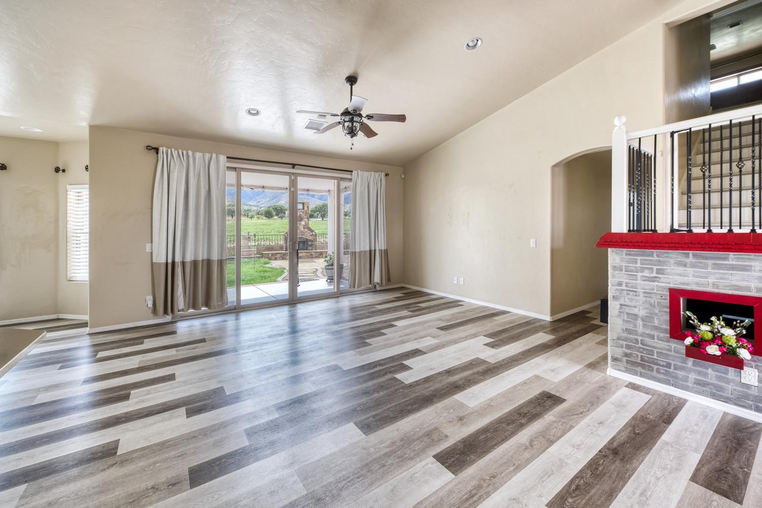 6422 E Saddlehorn Circle