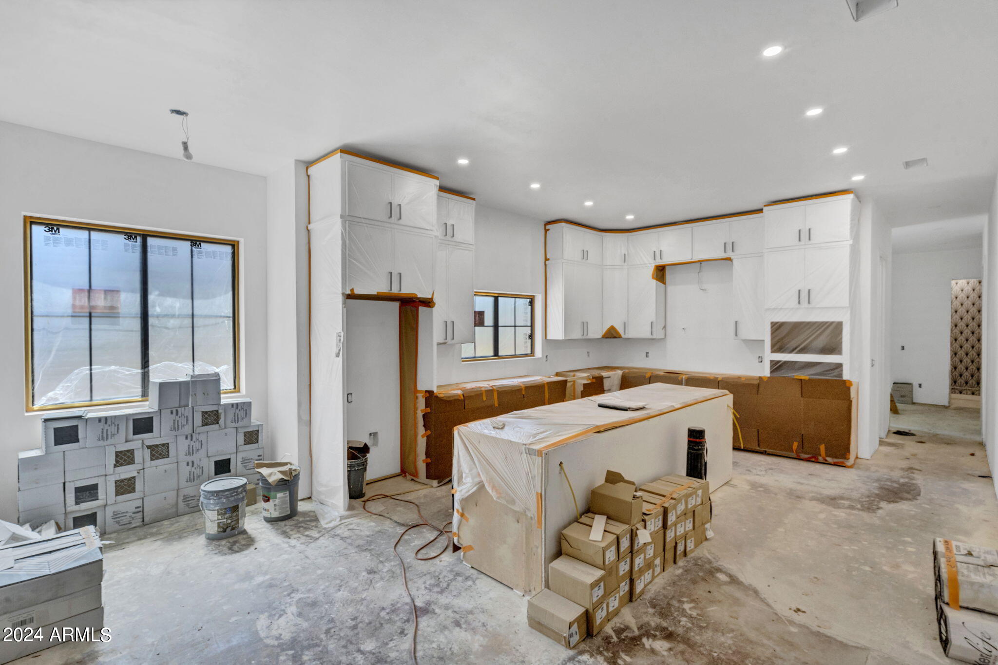 1426 W ROYAL PALM Road