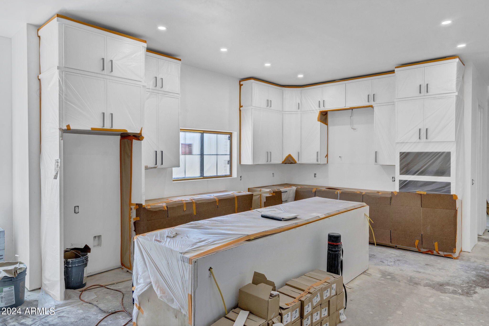 1426 W ROYAL PALM Road