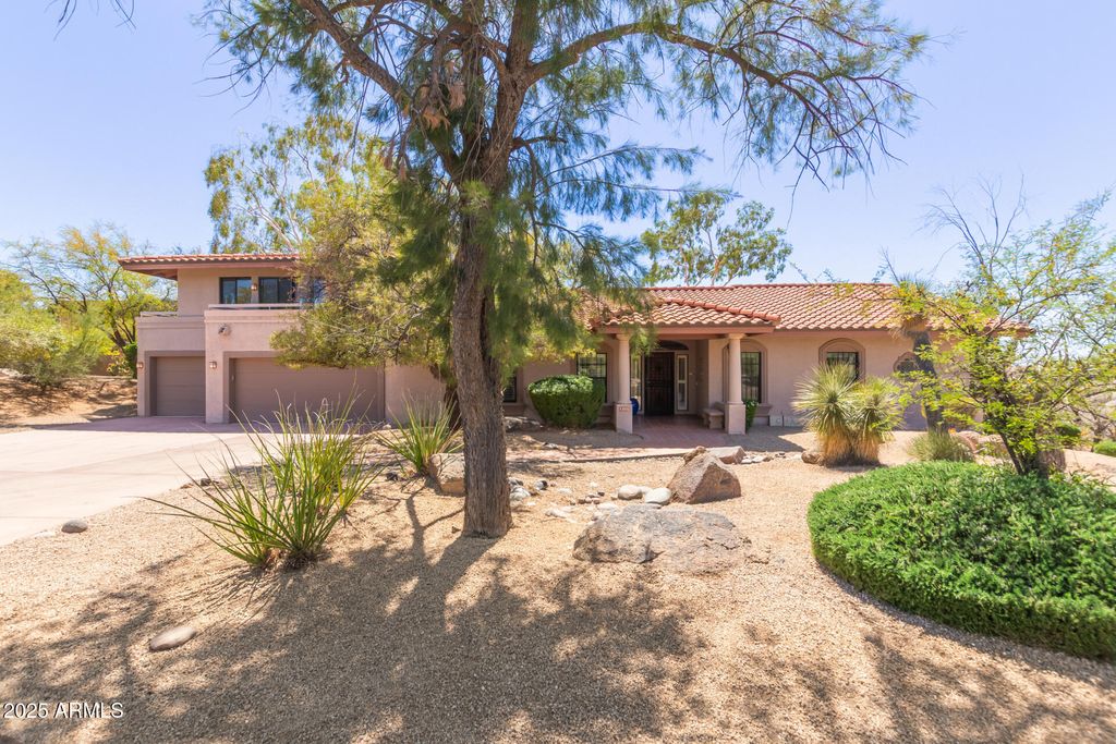 Photo of 1305 Coyote Pass, Carefree, AZ 85377 (MLS # 6850056)