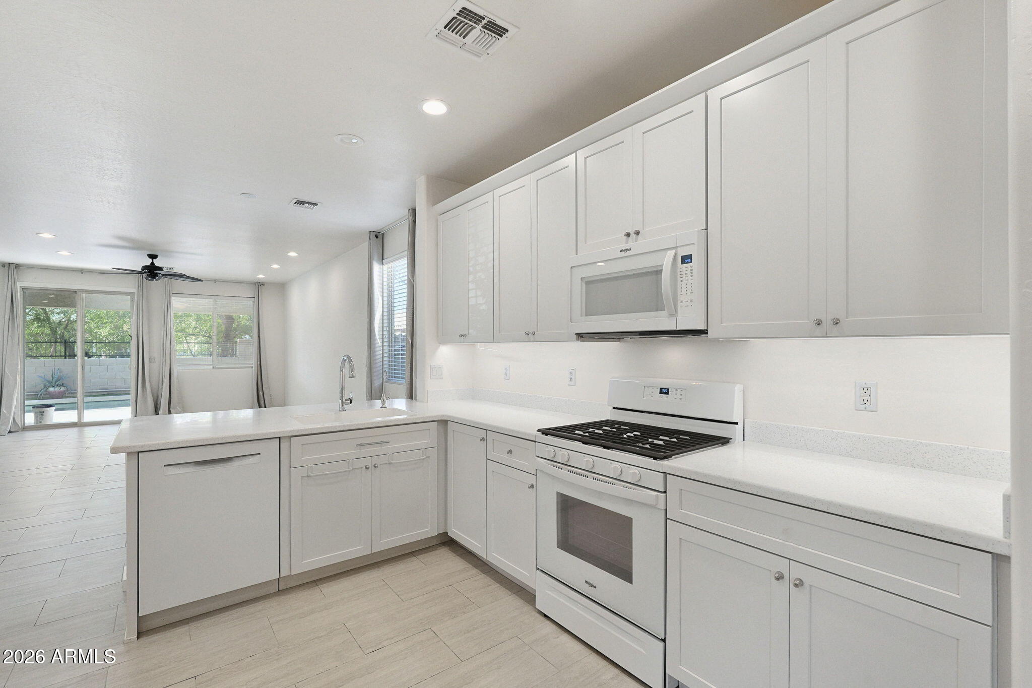 42447 W ALMIRA Drive
