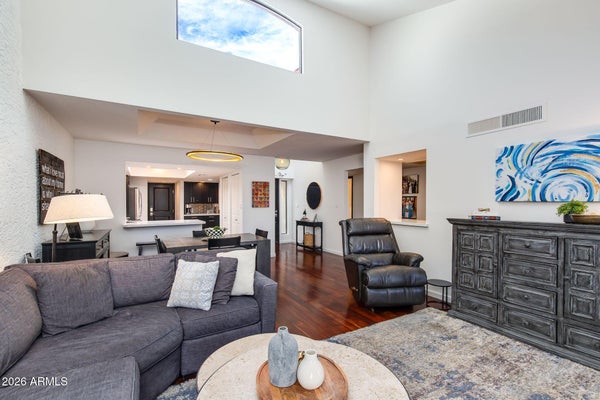 2437 E RANCHO DR, PHOENIX, AZ 85016 - Image 4e70c9f9576003ec0f7db41b5f7f0897/2498480381